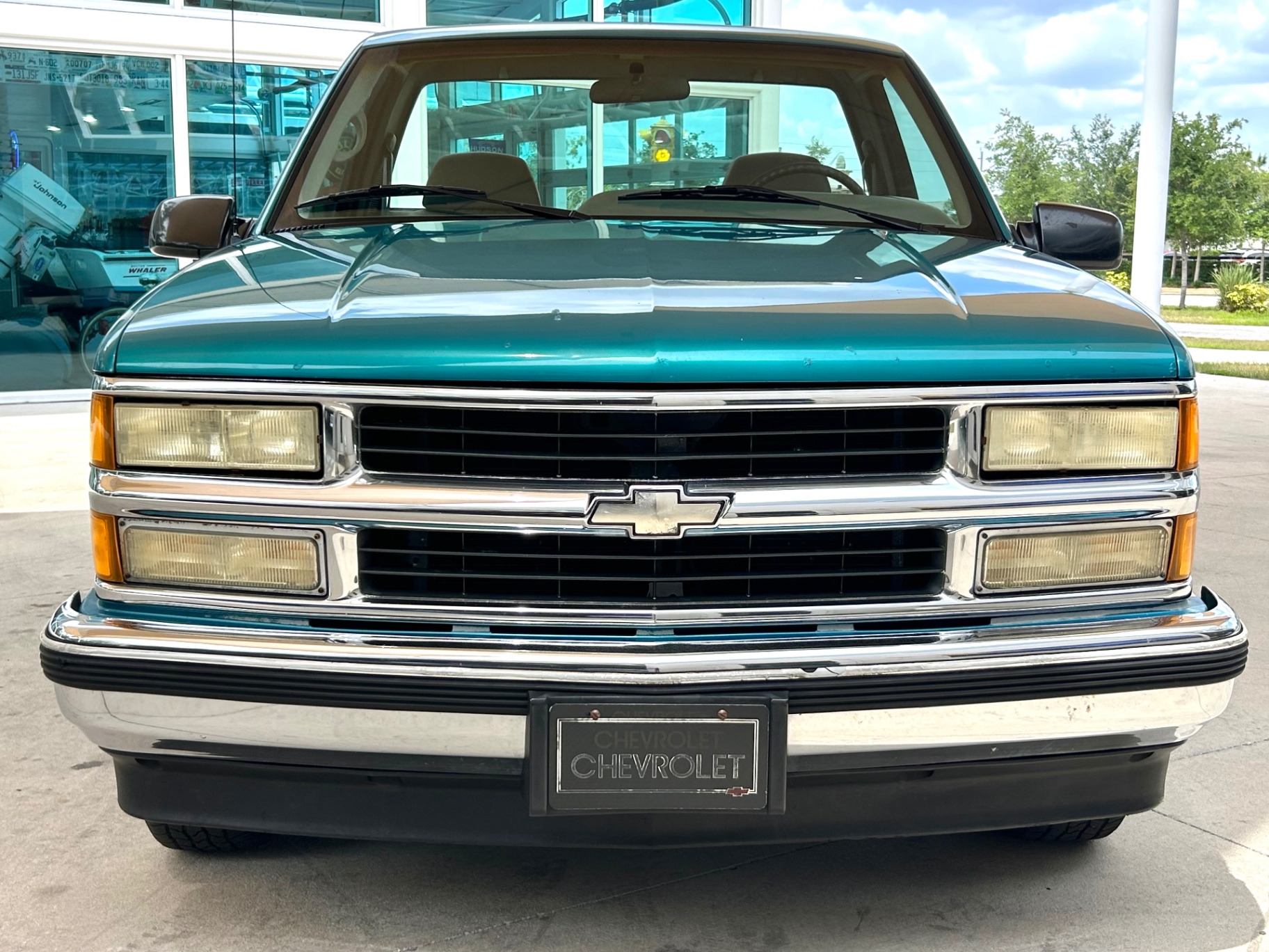 Vehicle photo 2