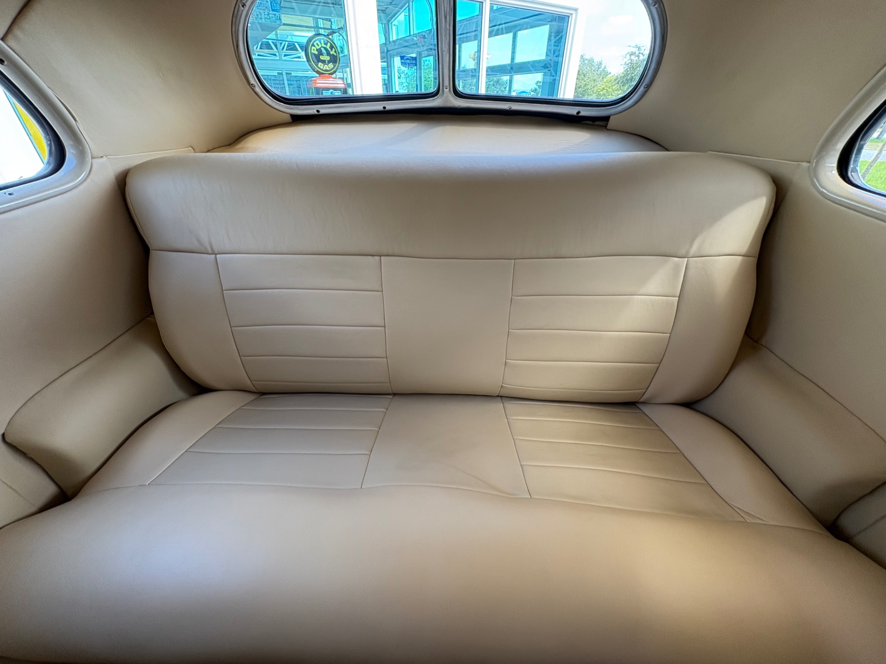 Vehicle photo 31
