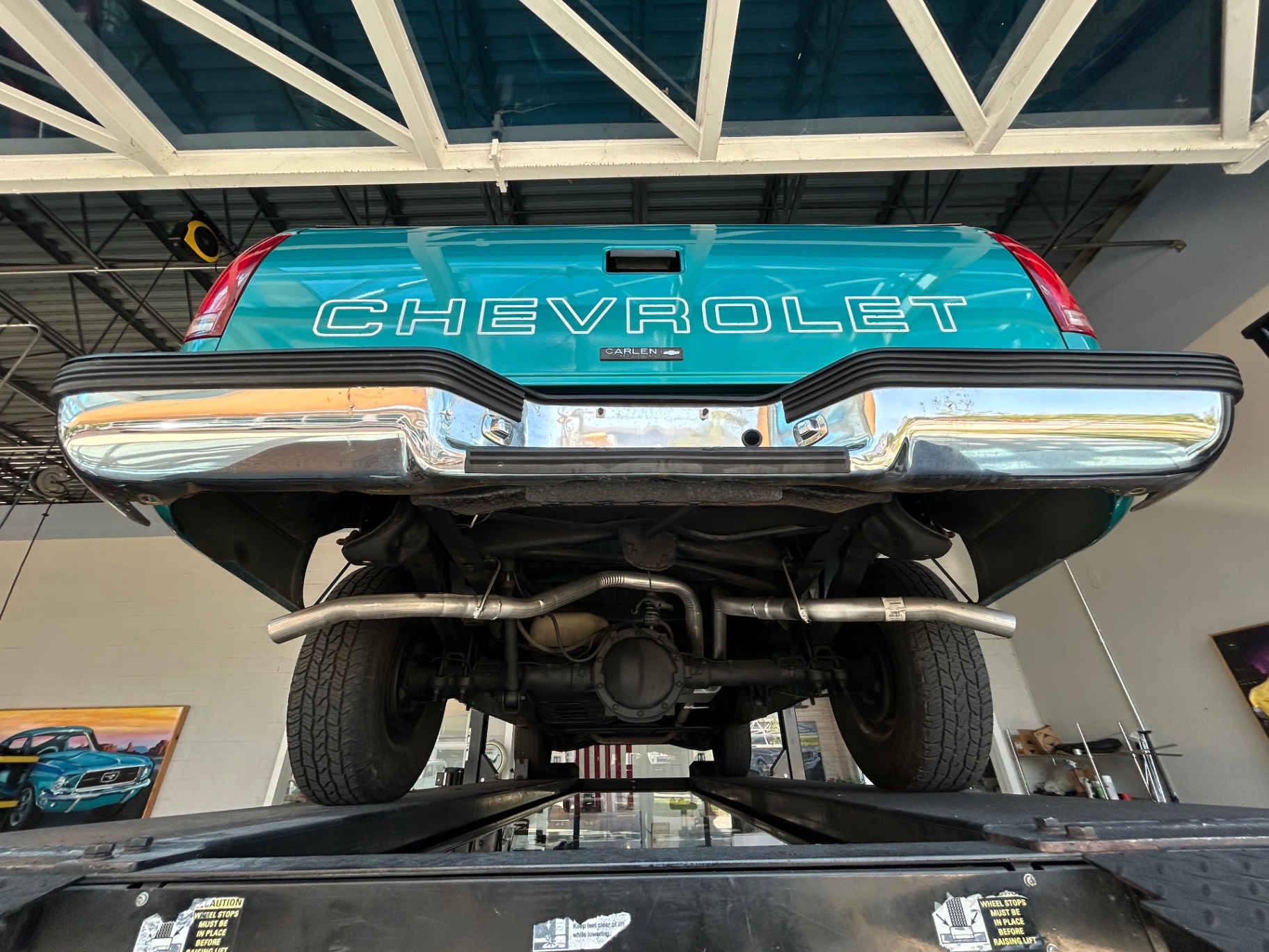 Vehicle photo 37