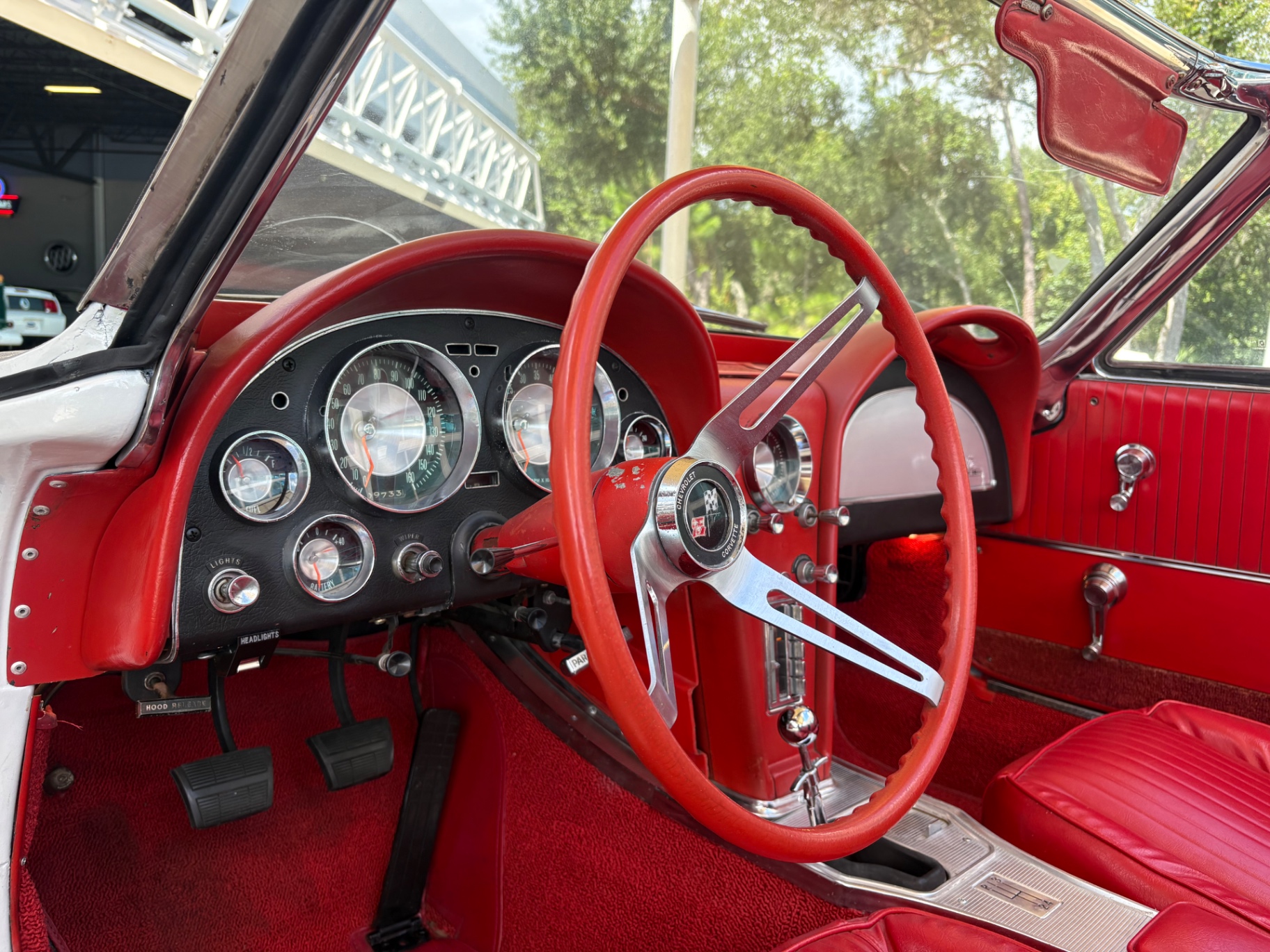 Vehicle photo 42
