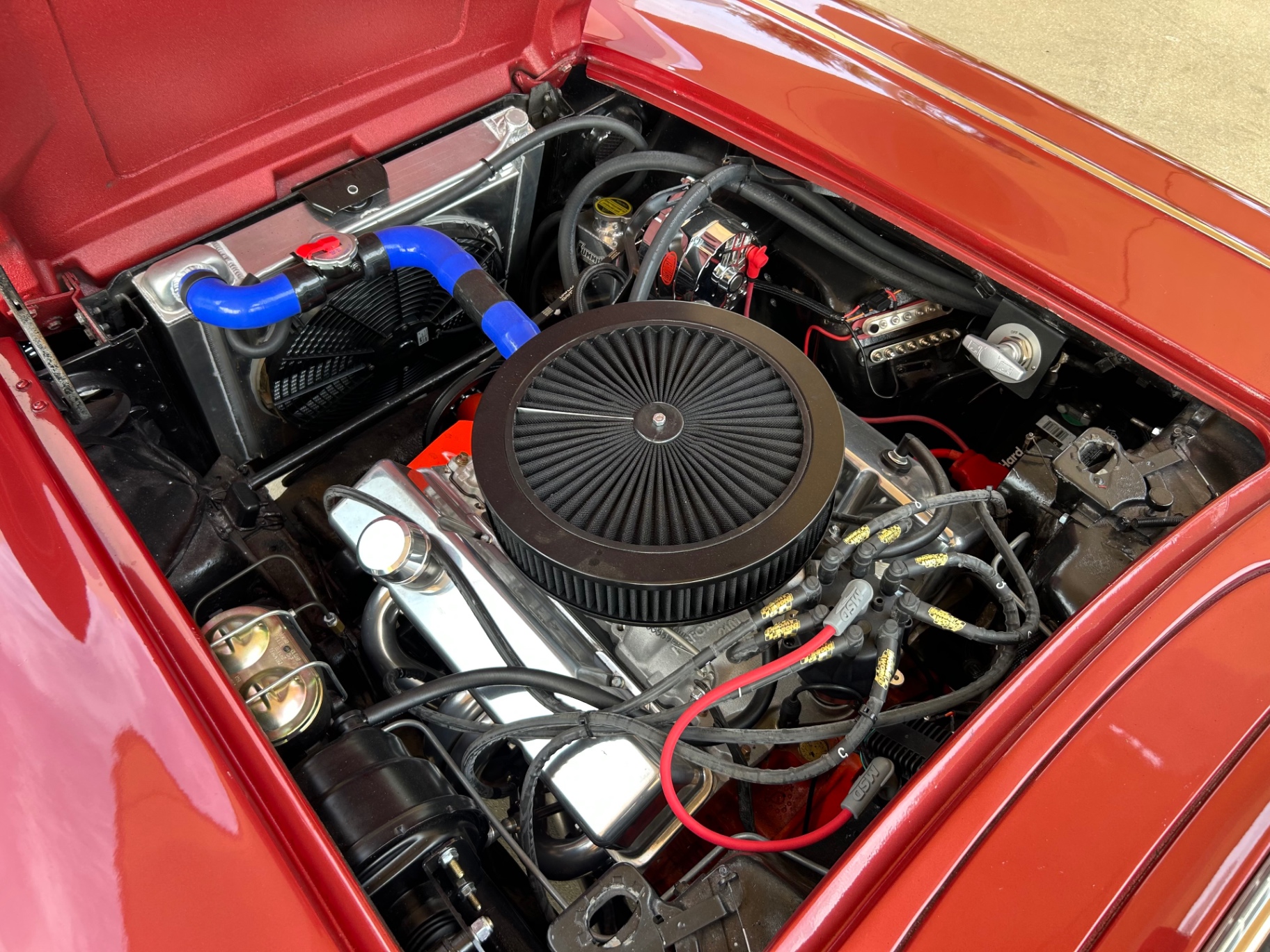 Vehicle photo 30