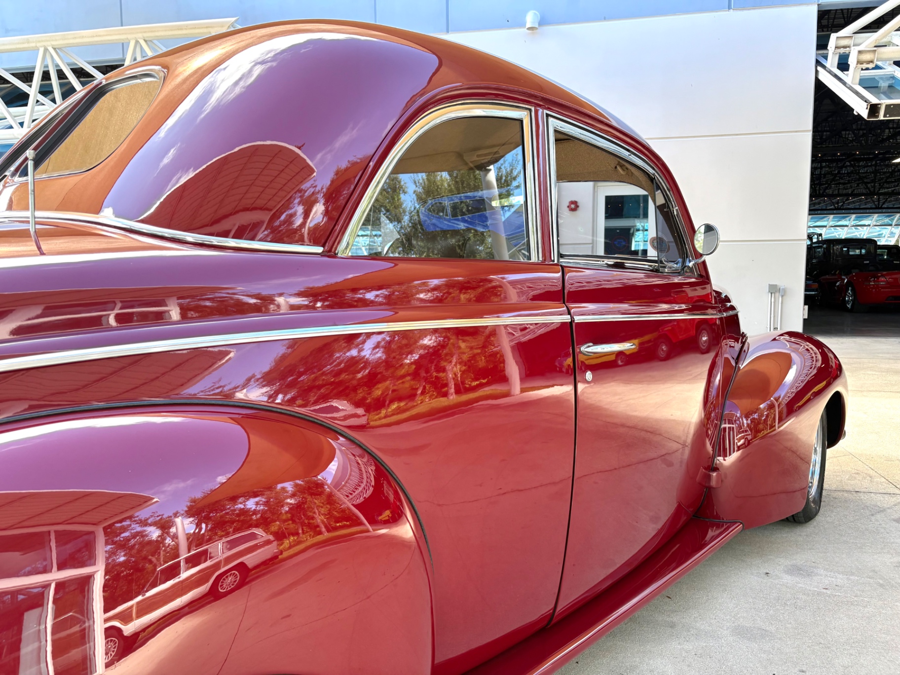 Vehicle photo 16