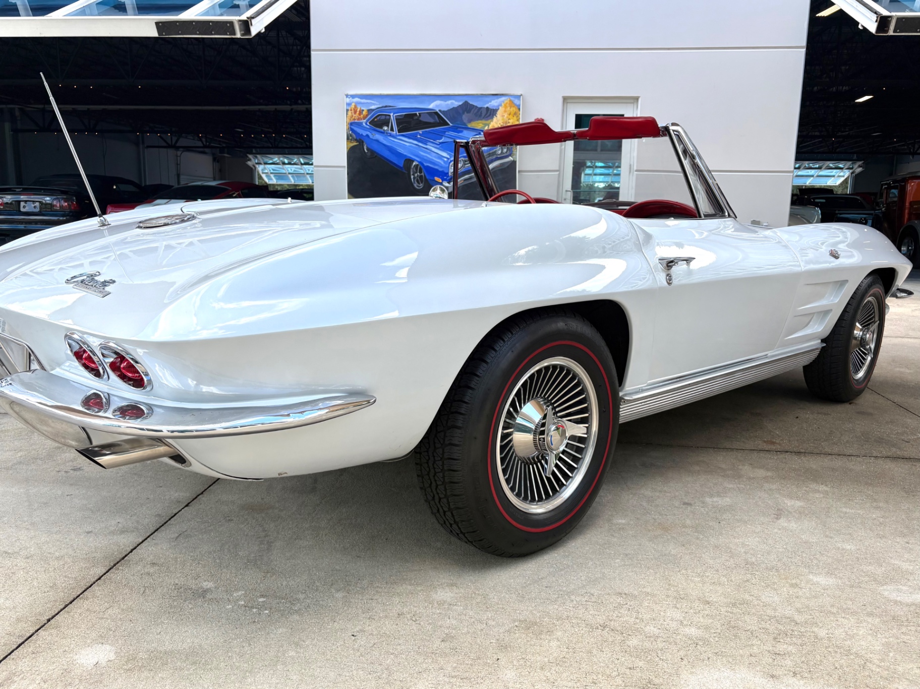 Vehicle photo 16