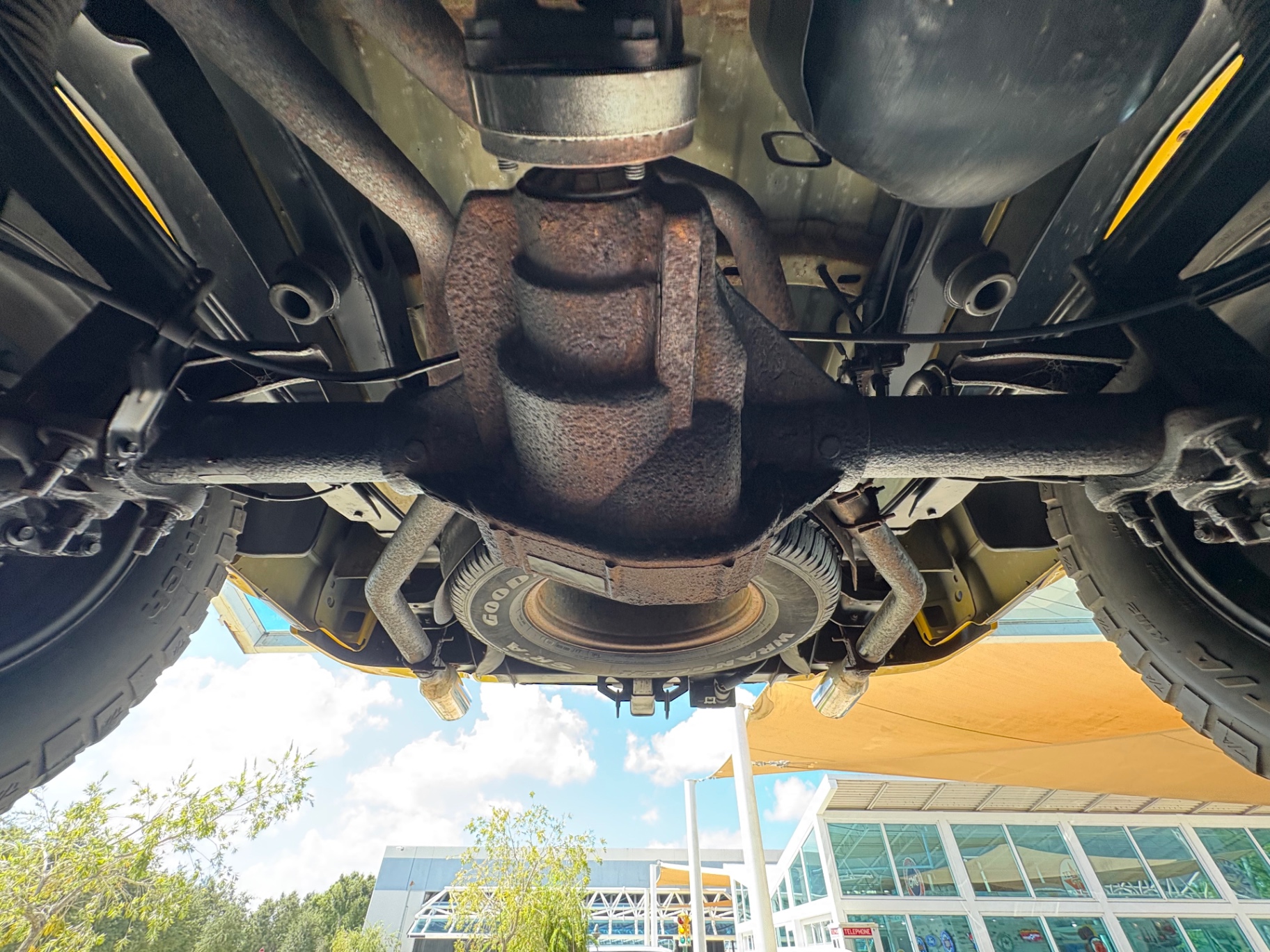 Vehicle photo 60