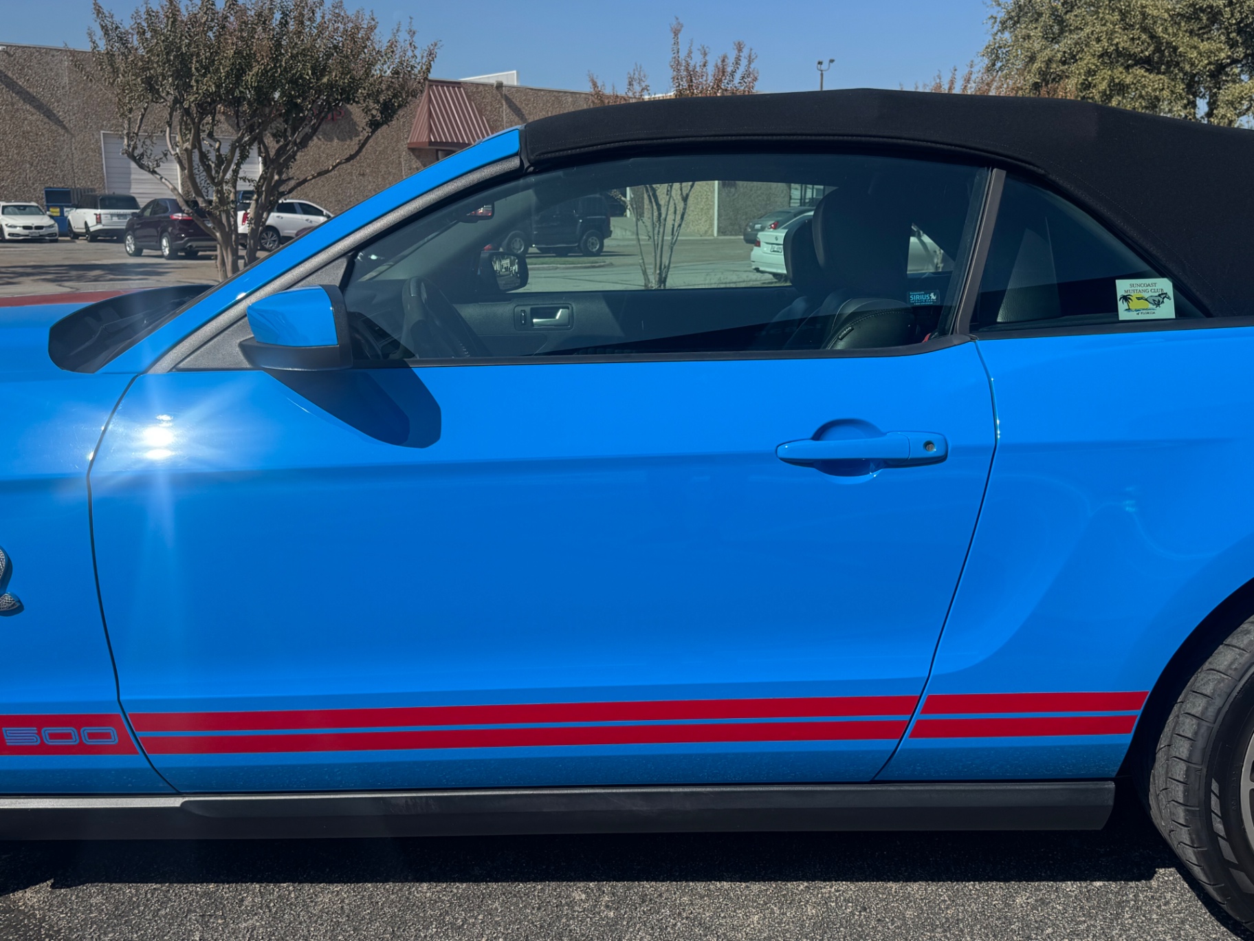 Vehicle photo 30