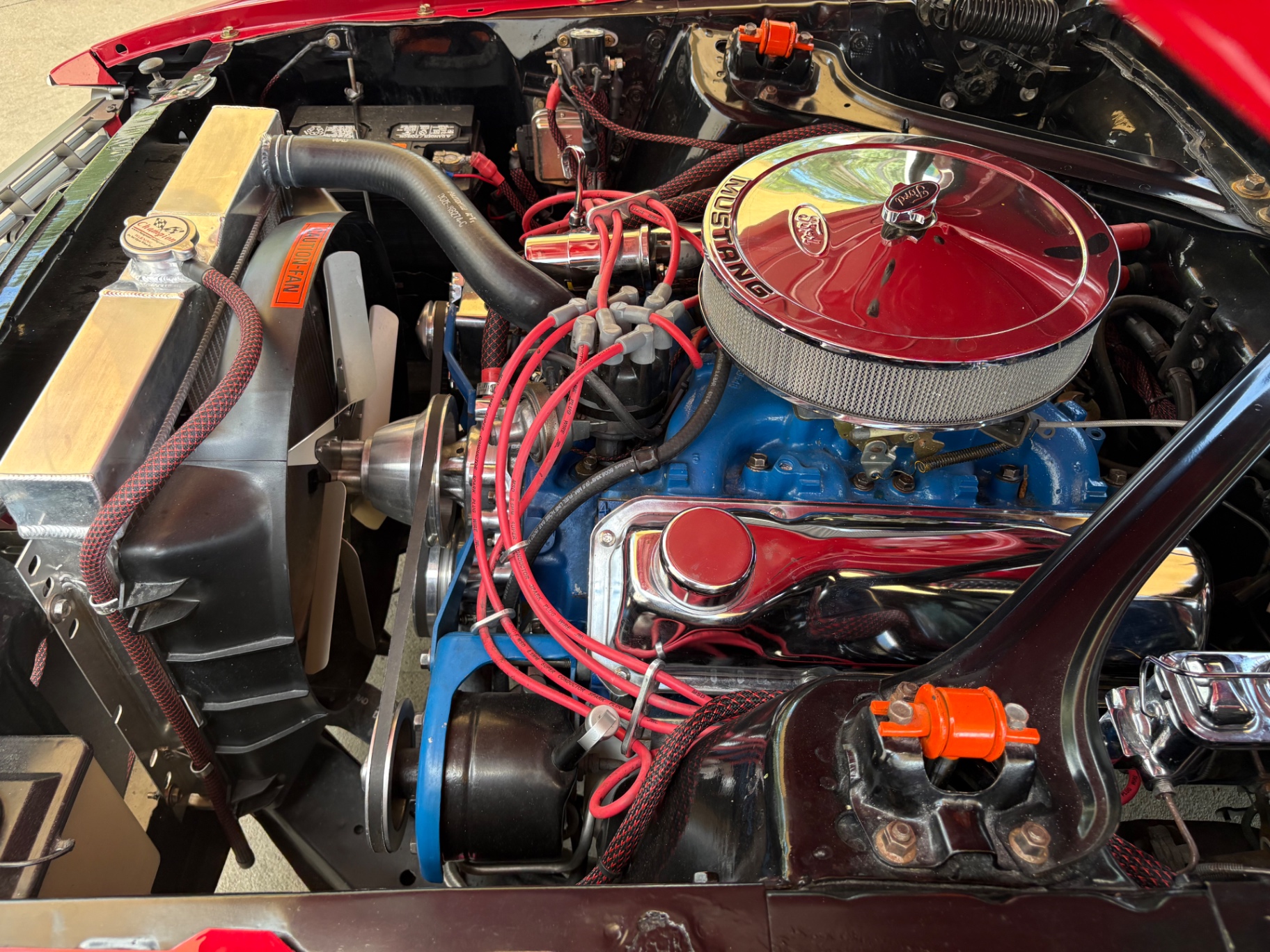 Vehicle photo 30