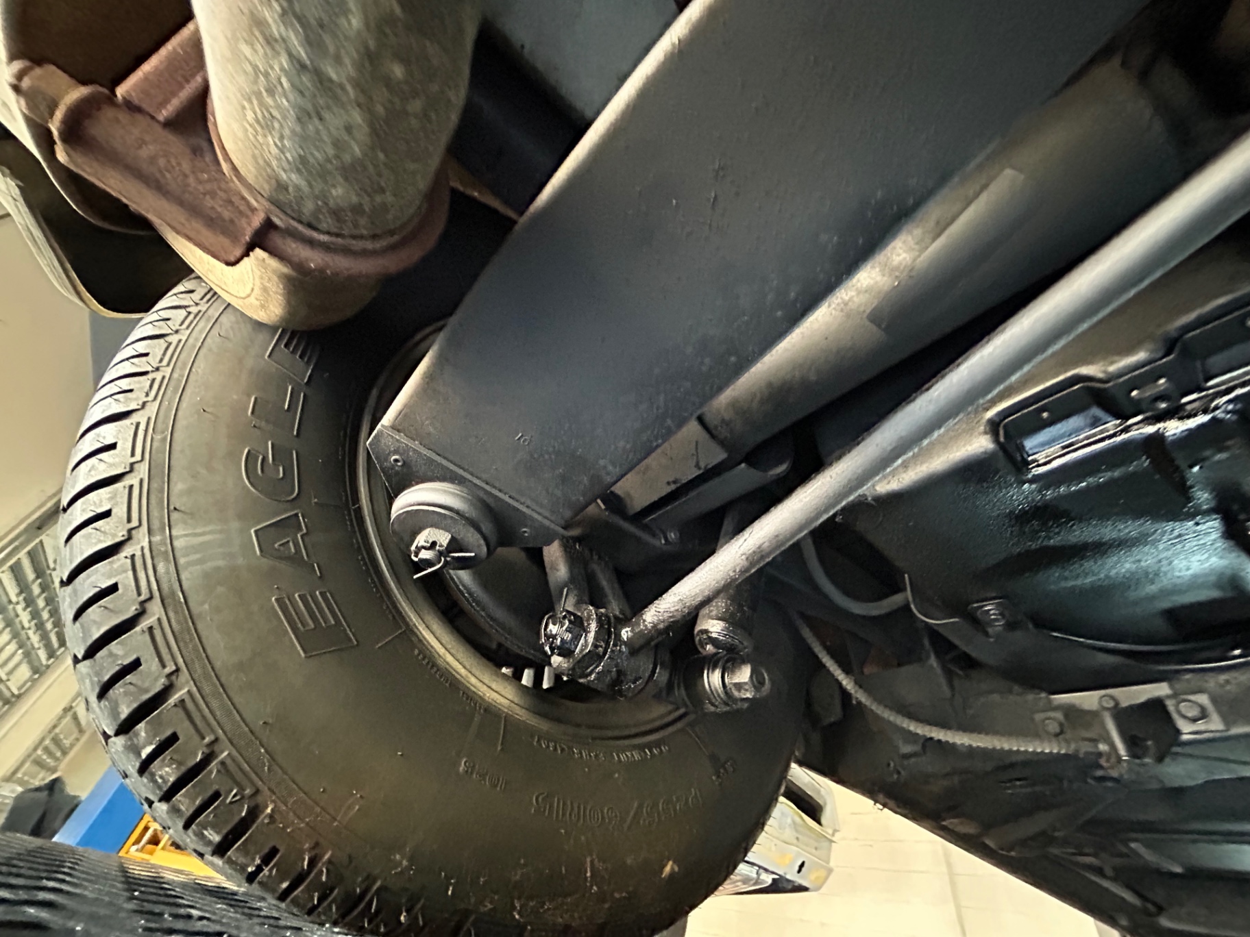 Vehicle photo 42