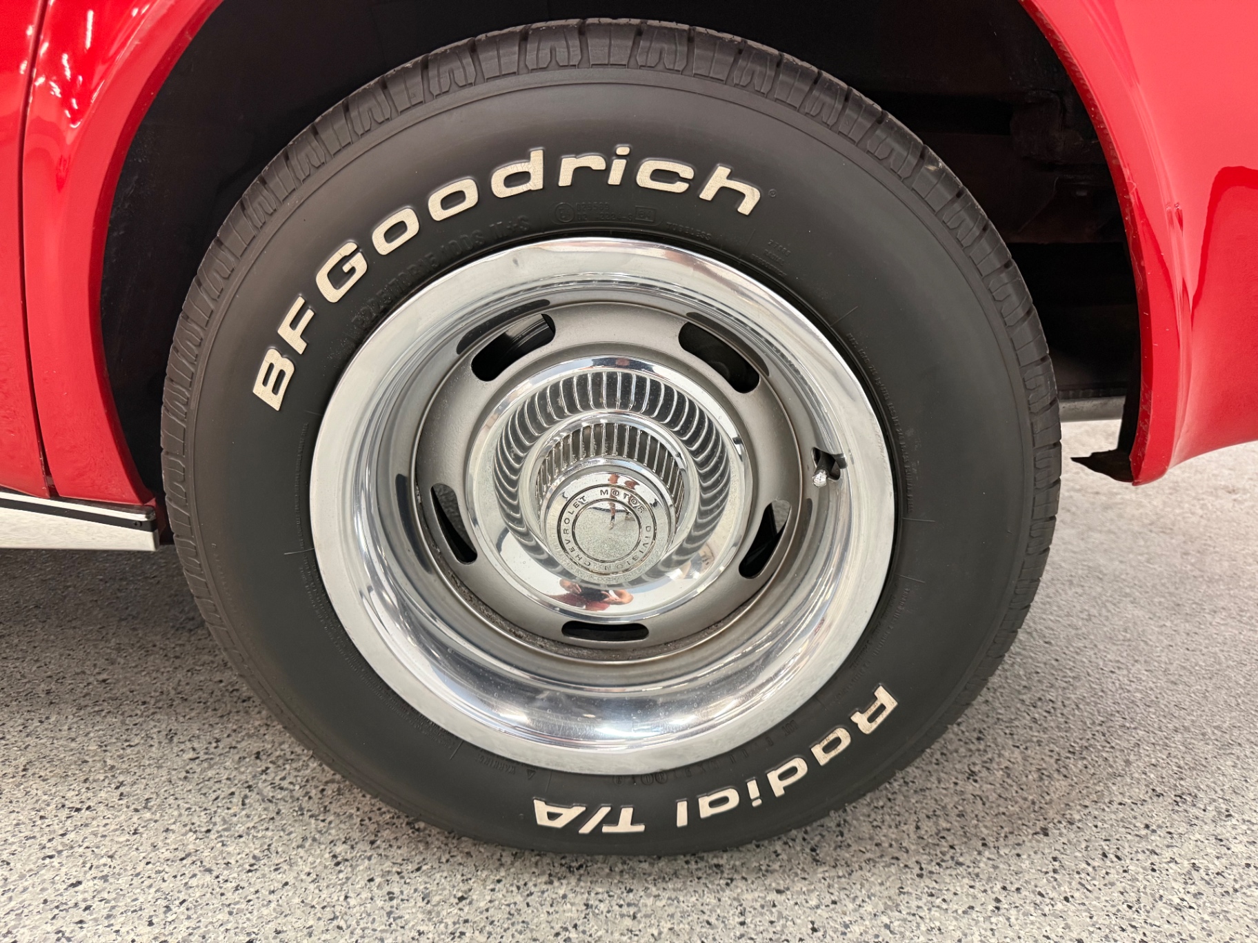 Vehicle photo 15