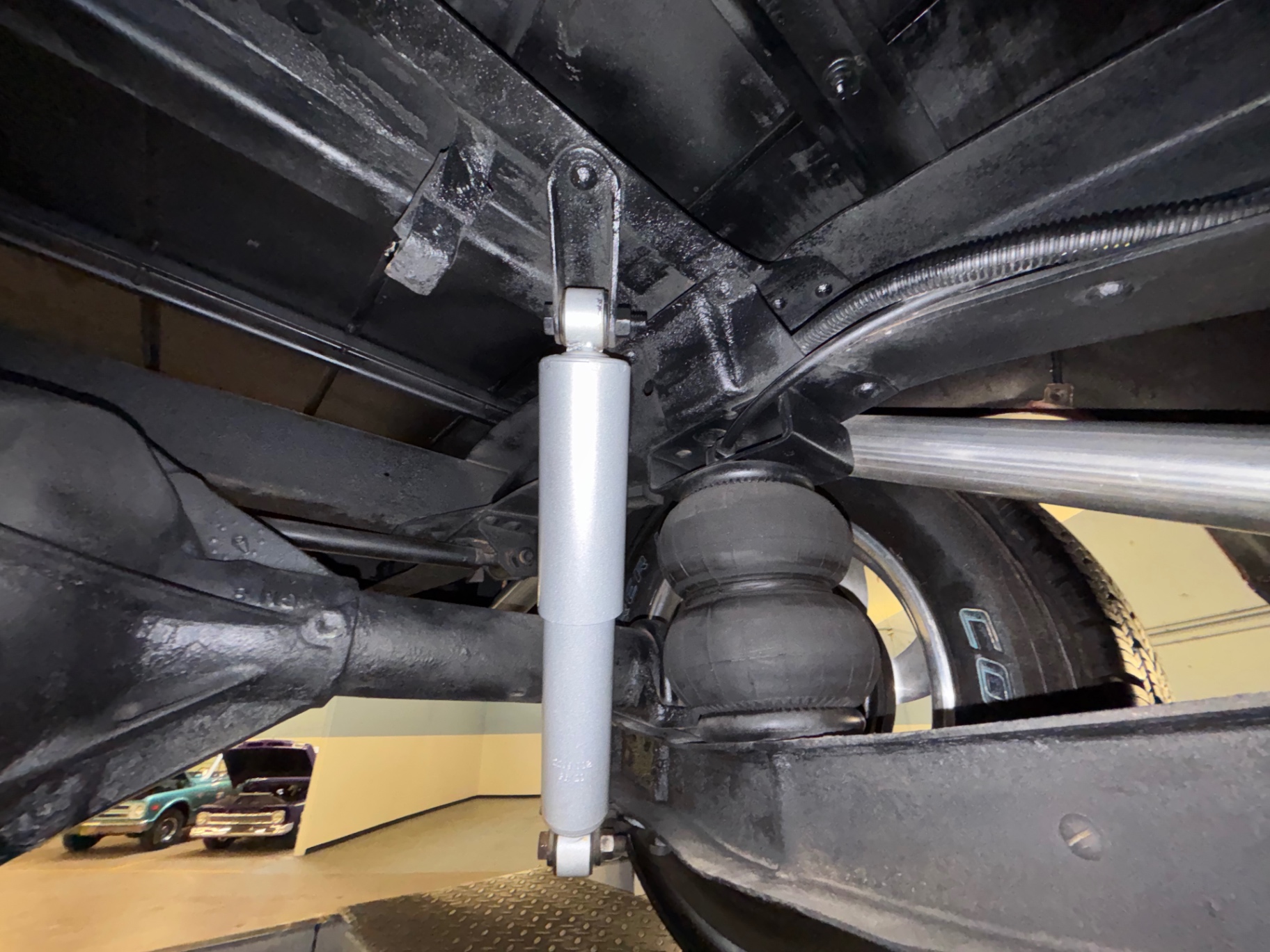 Vehicle photo 47