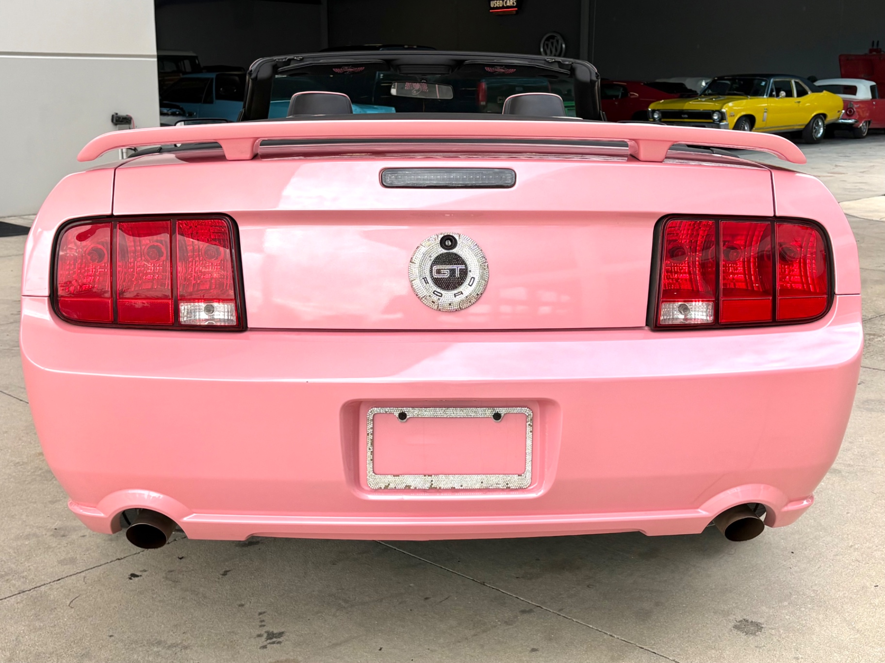 Vehicle photo 7