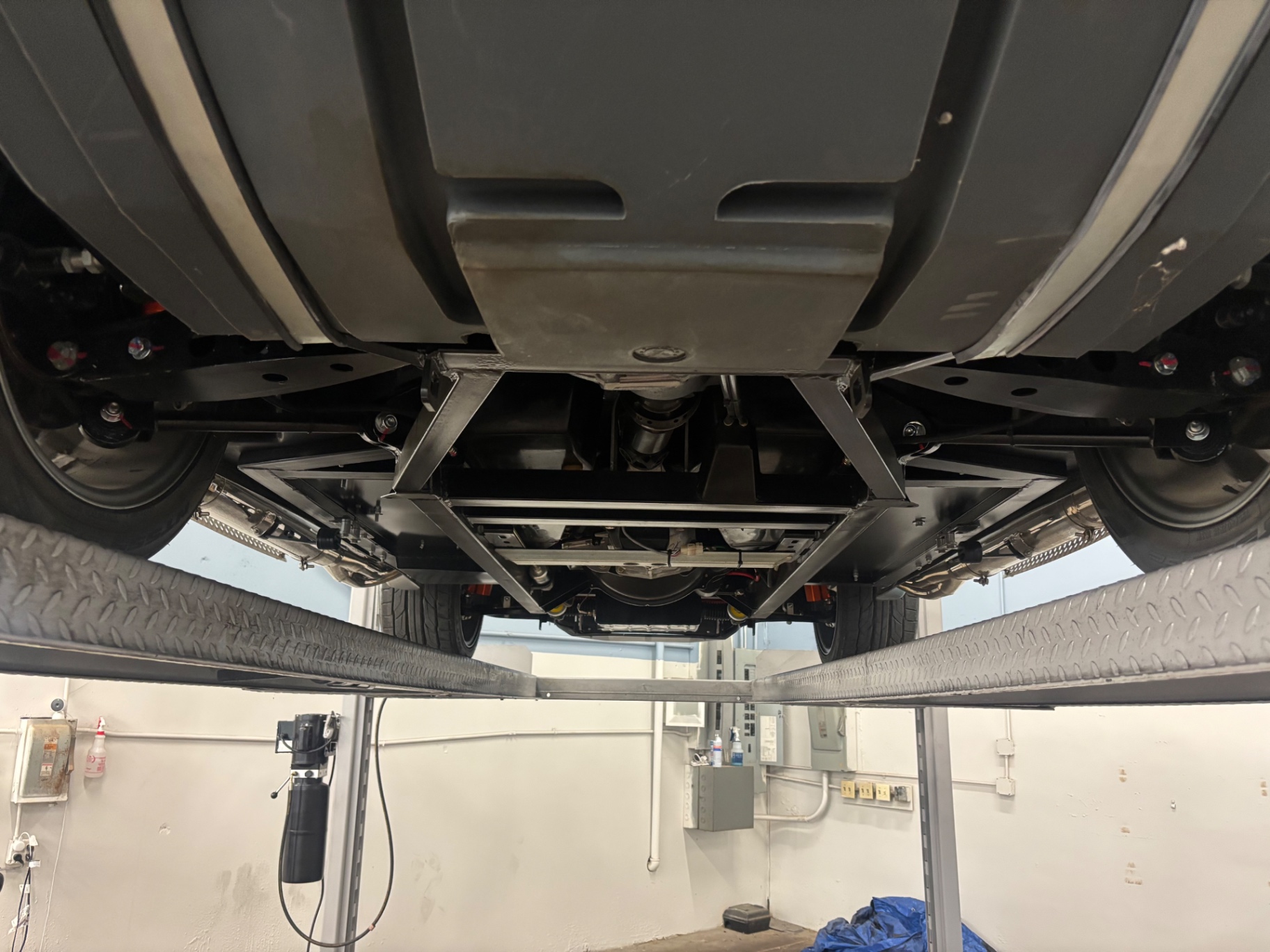 Vehicle photo 42
