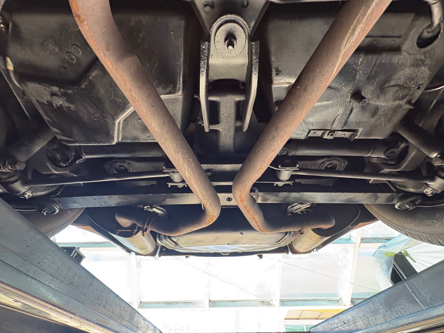 Vehicle photo 64