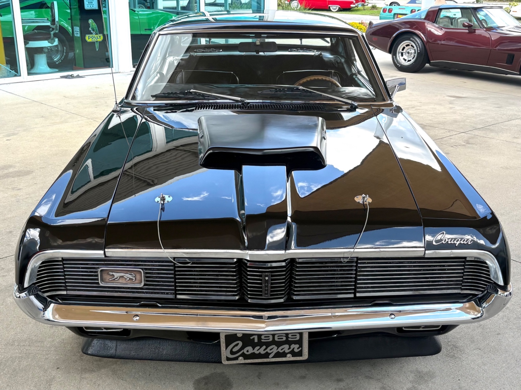 Vehicle photo 3