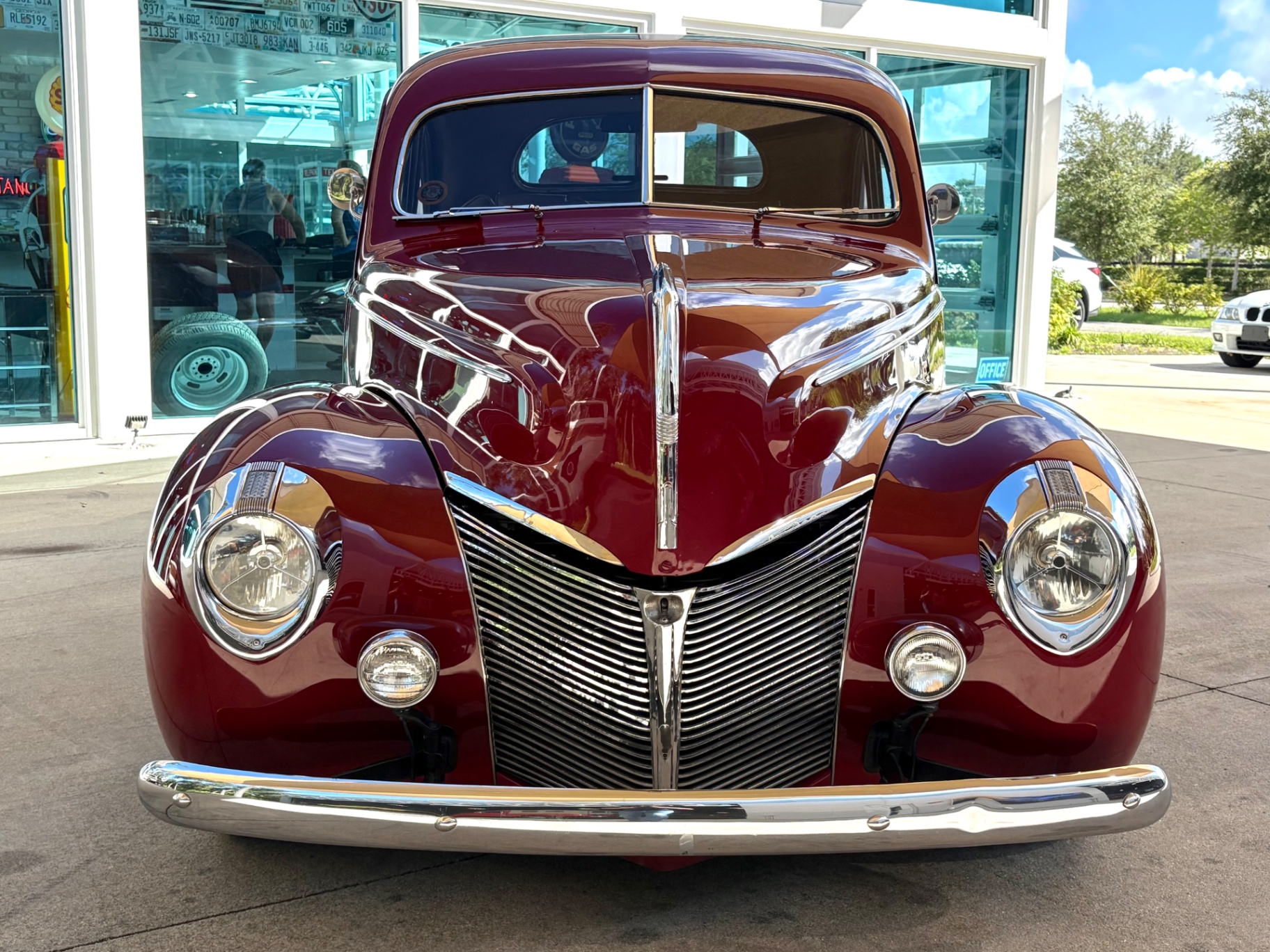 Vehicle photo 2