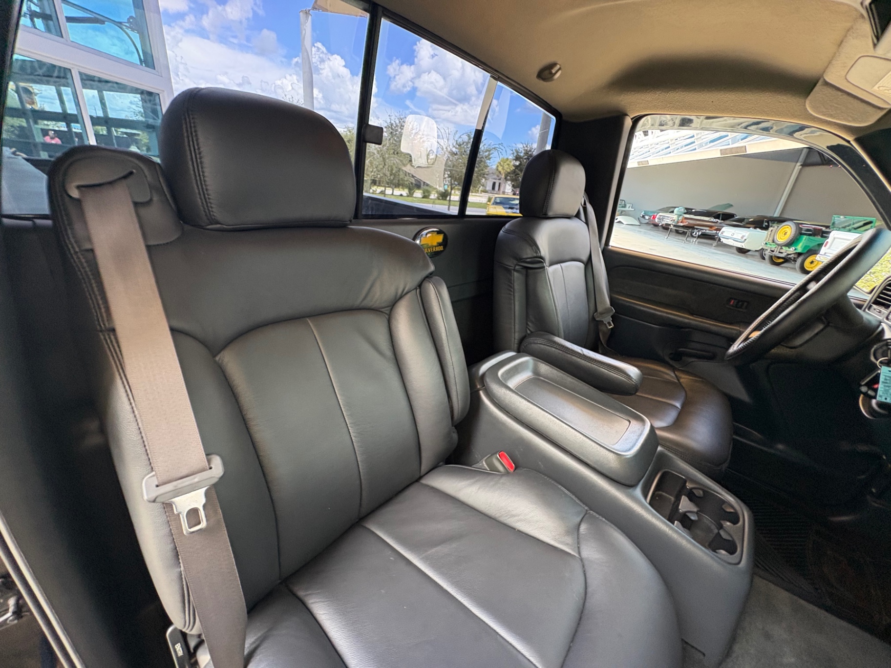 Vehicle photo 39