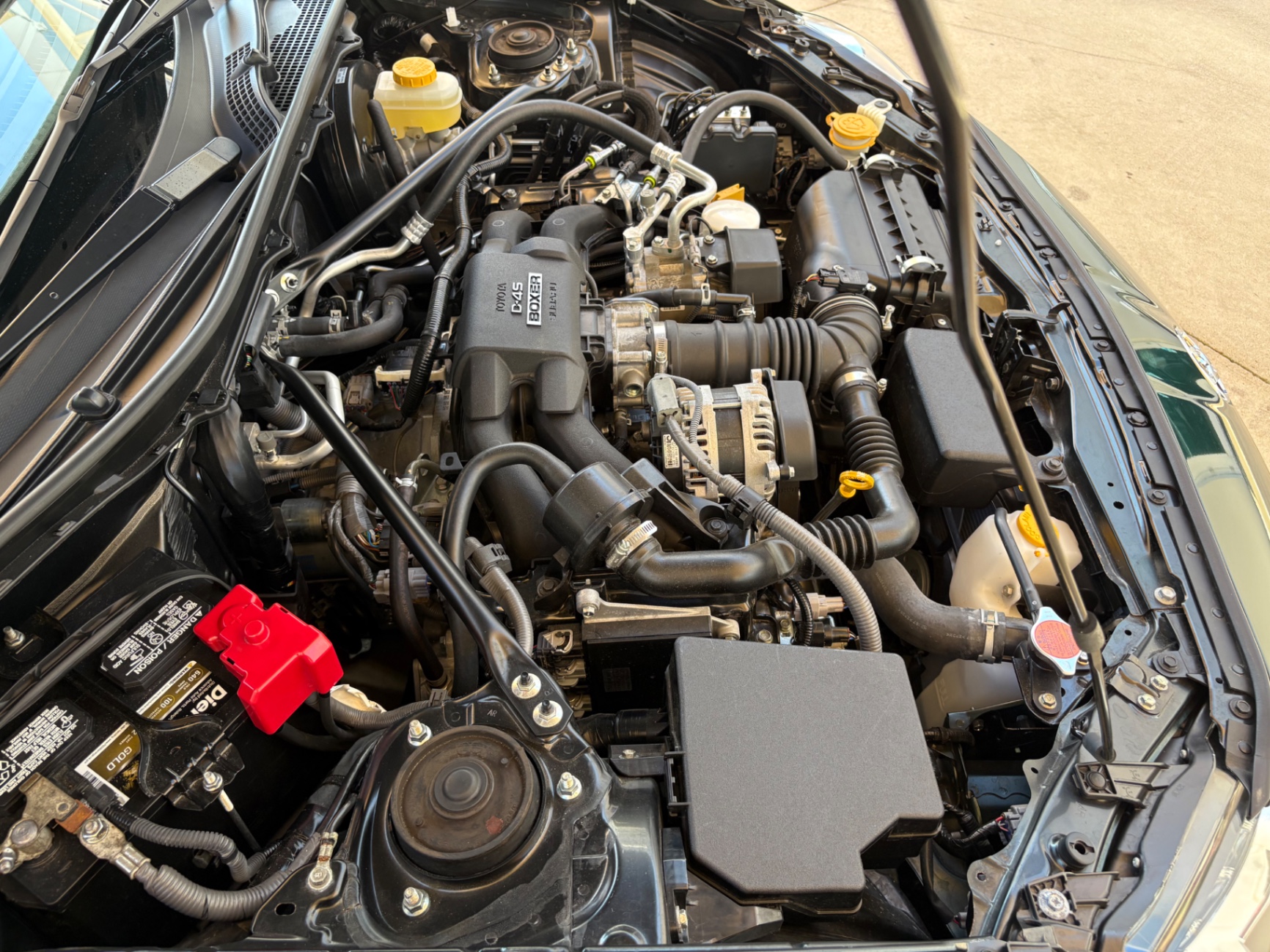 Vehicle photo 23