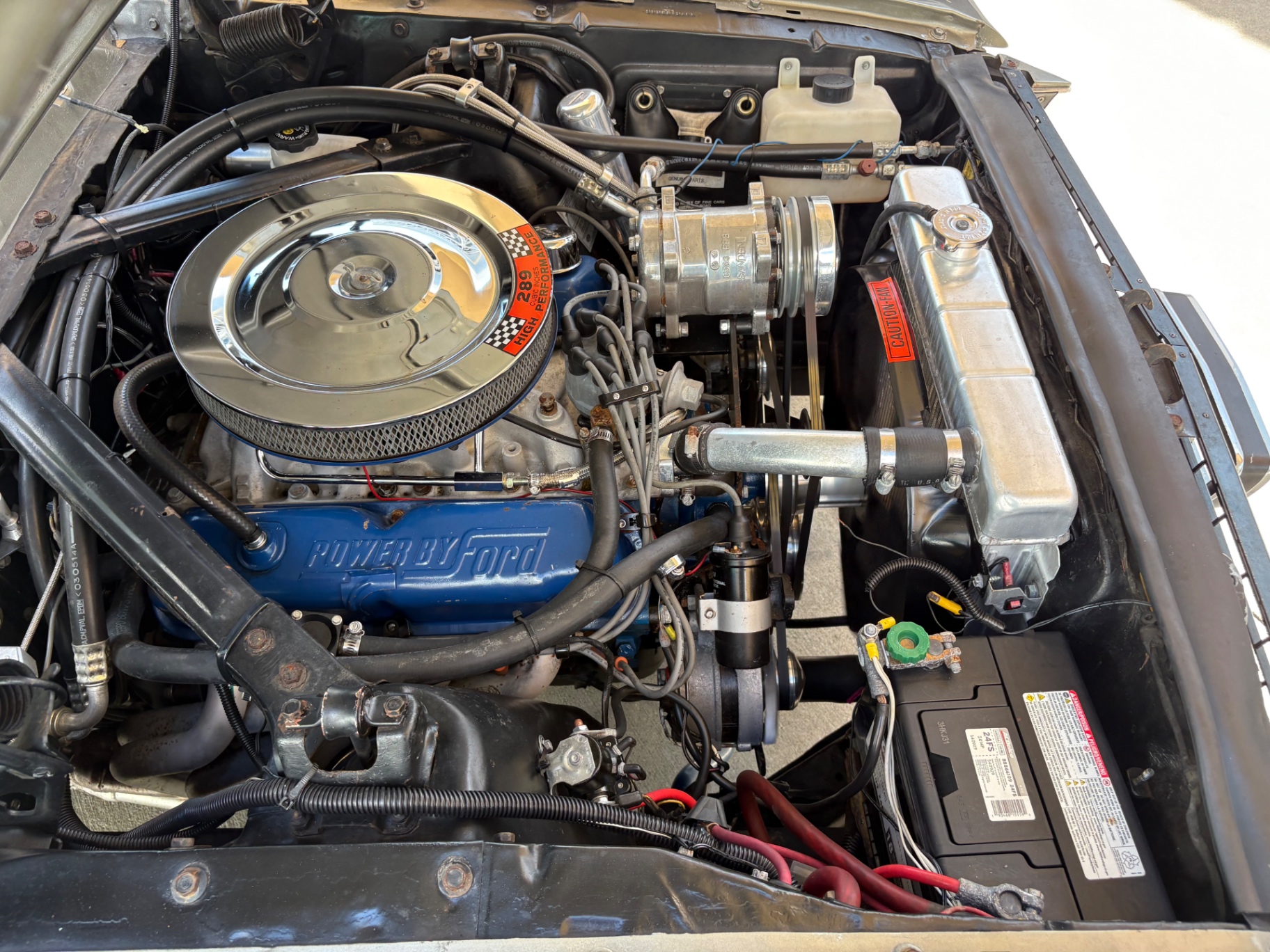 Vehicle photo 27