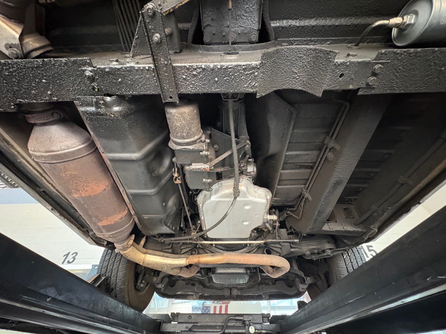 Vehicle photo 54