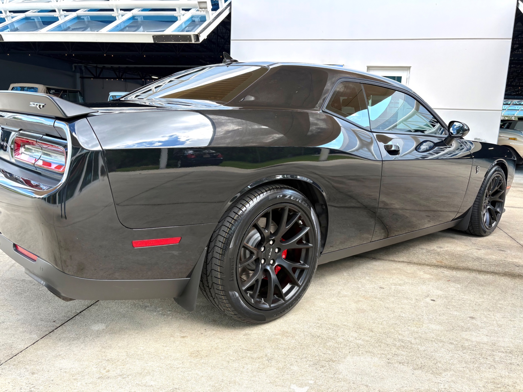 Vehicle photo 16