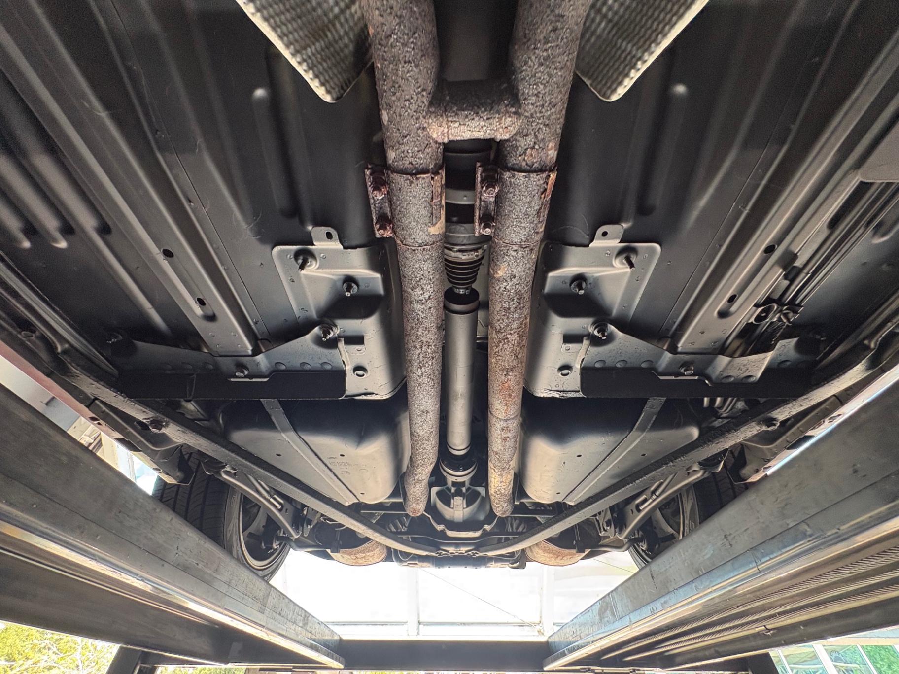 Vehicle photo 61