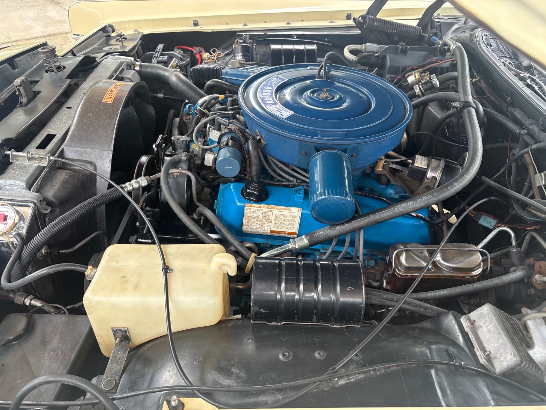 Vehicle photo 30