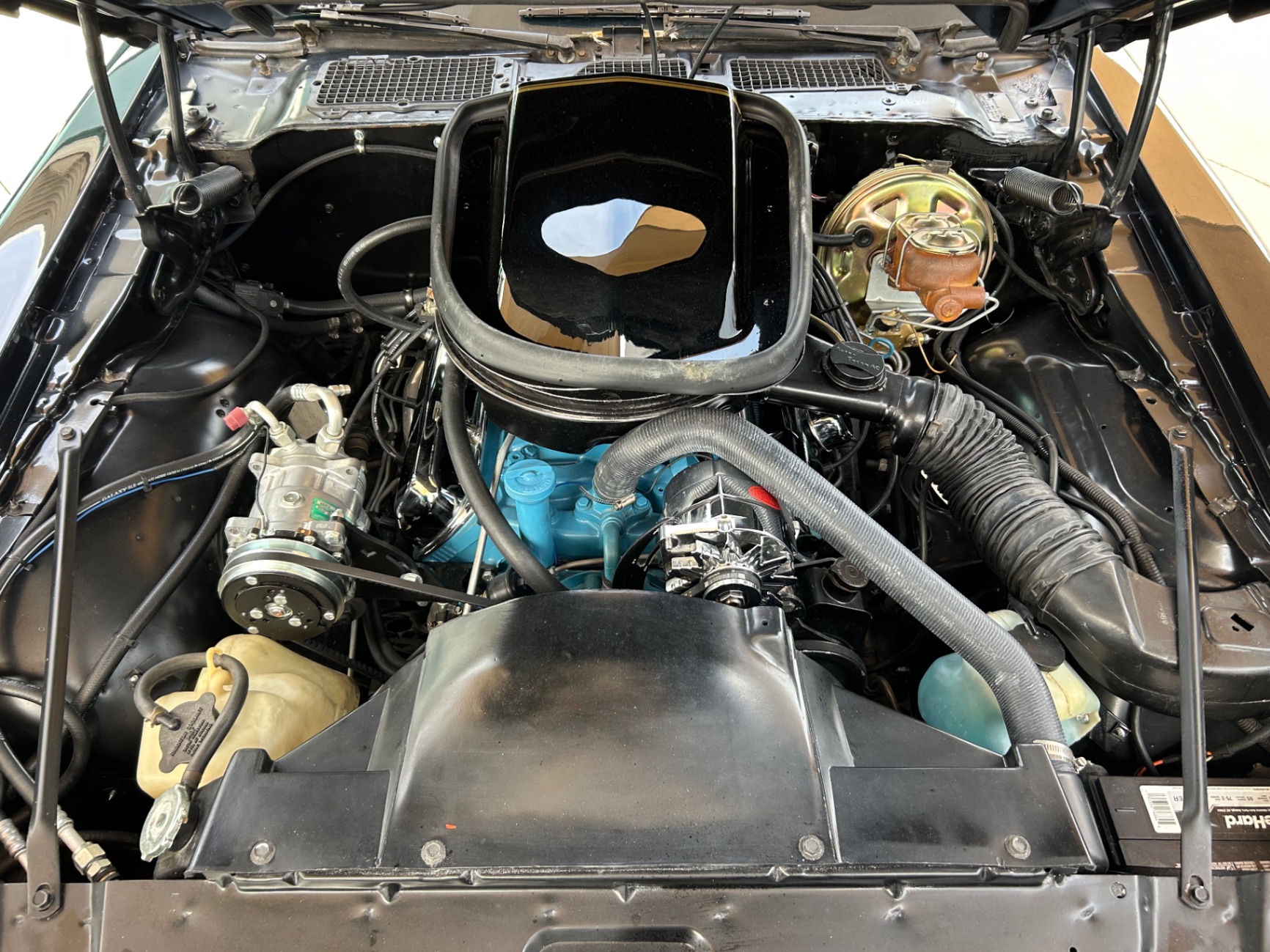 Vehicle photo 38