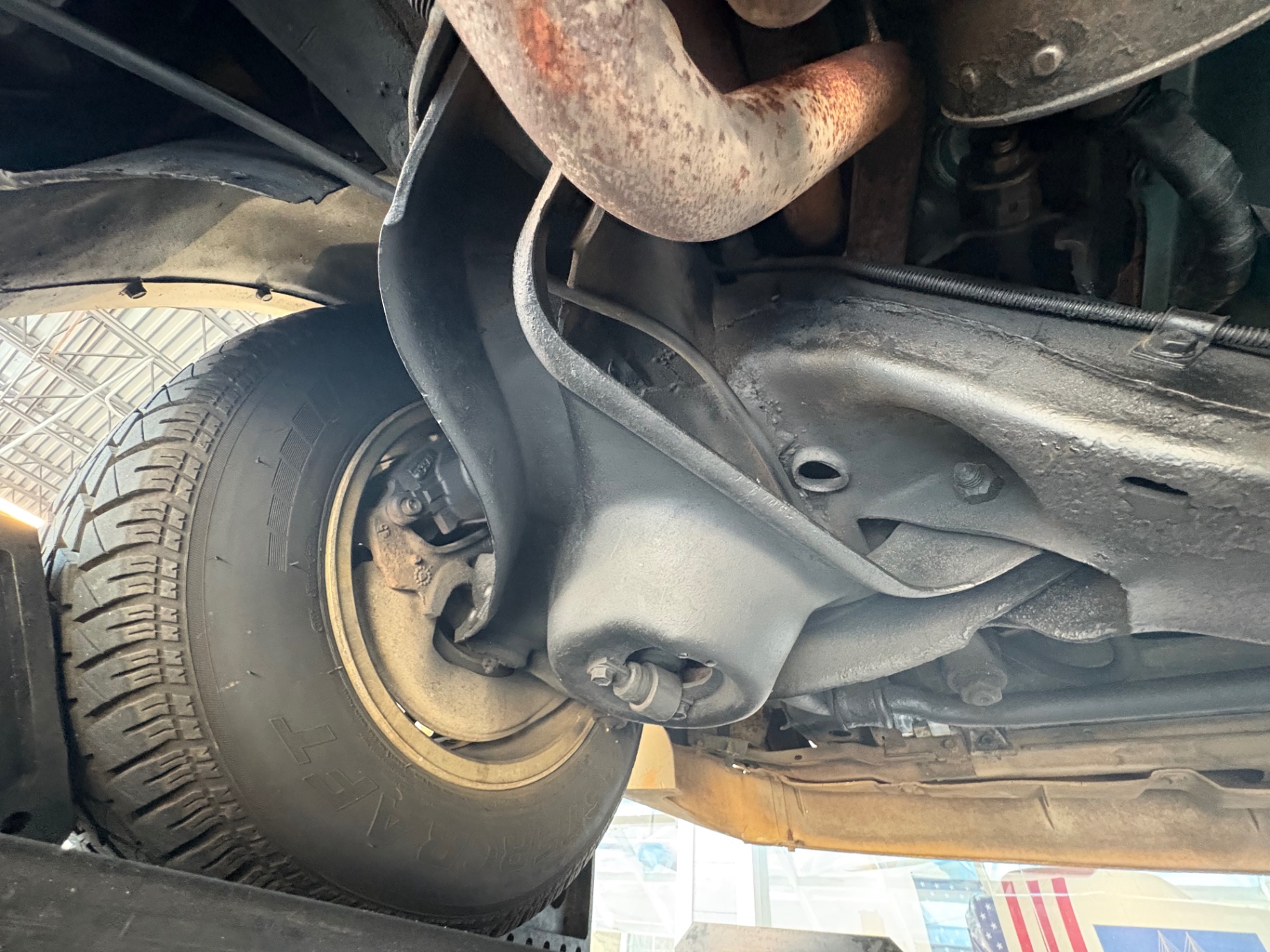 Vehicle photo 46