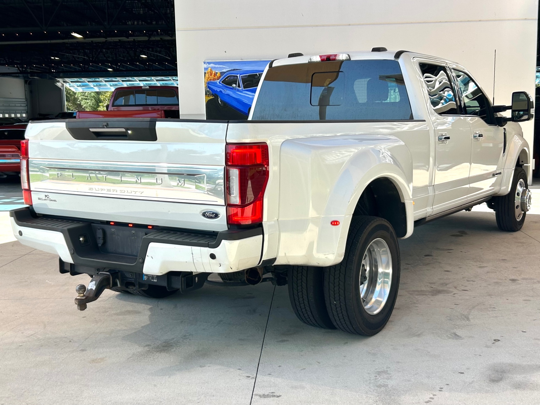 Vehicle photo 5