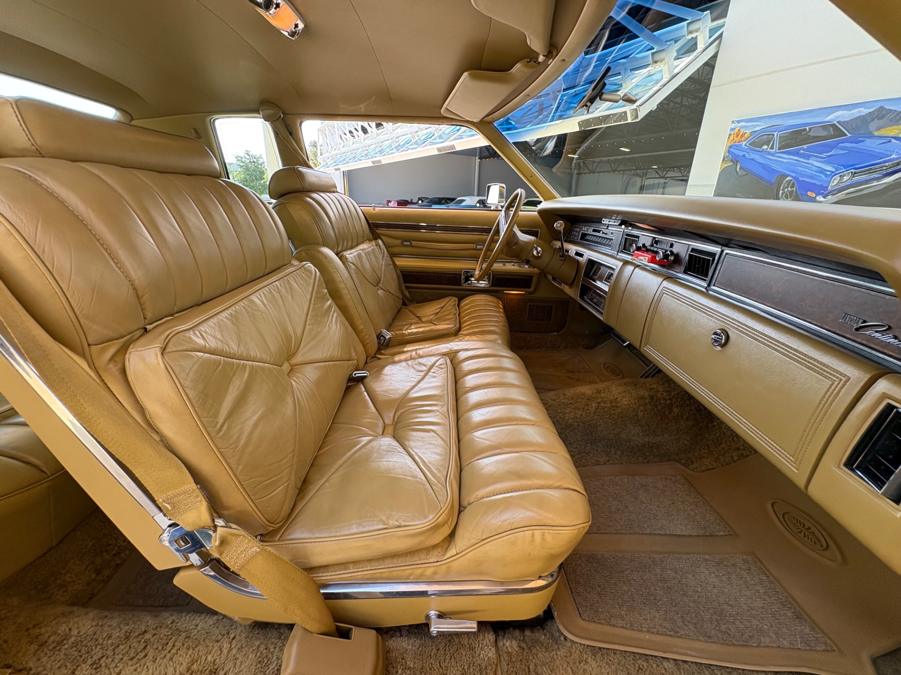 Vehicle photo 38