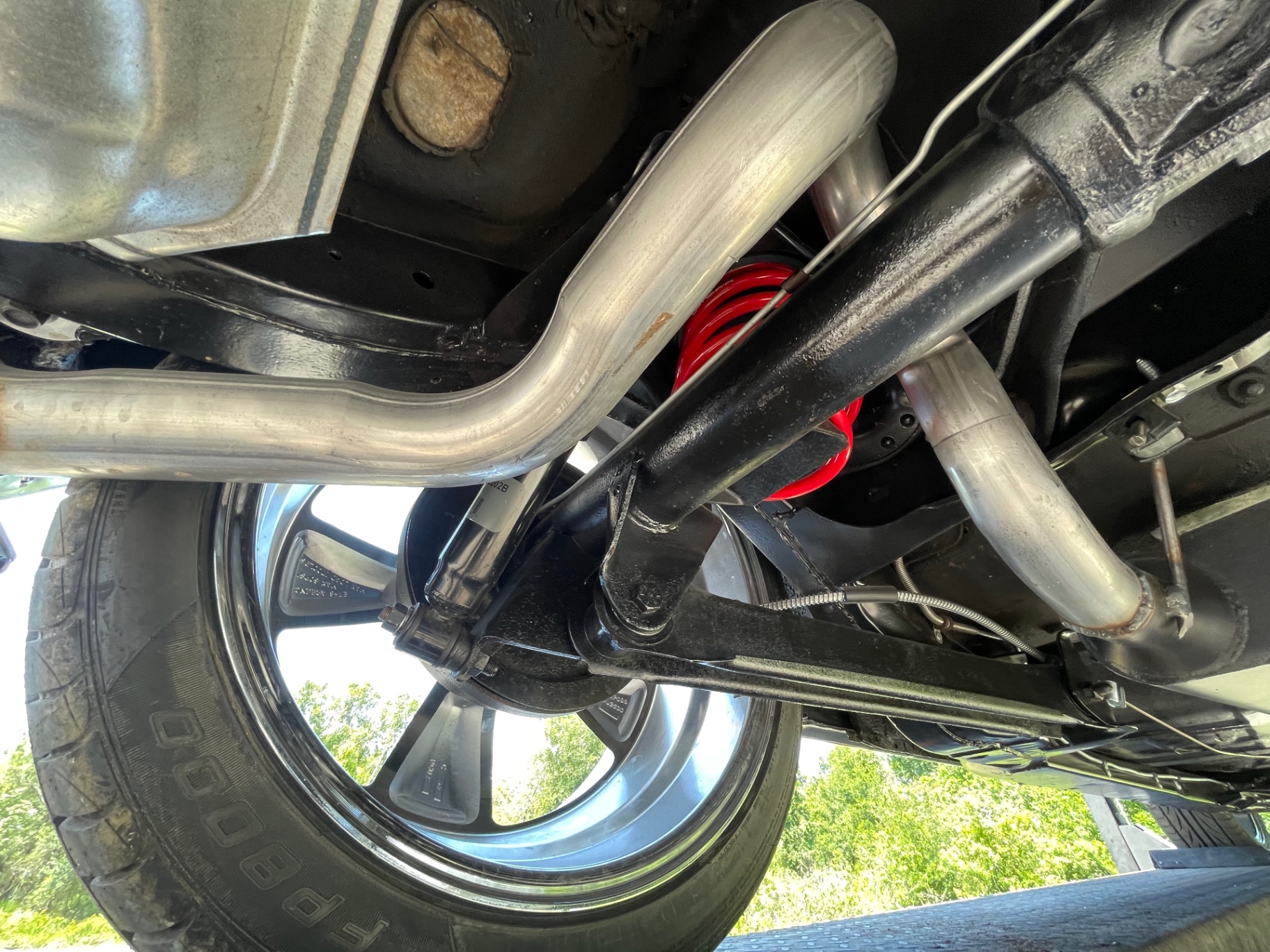Vehicle photo 40