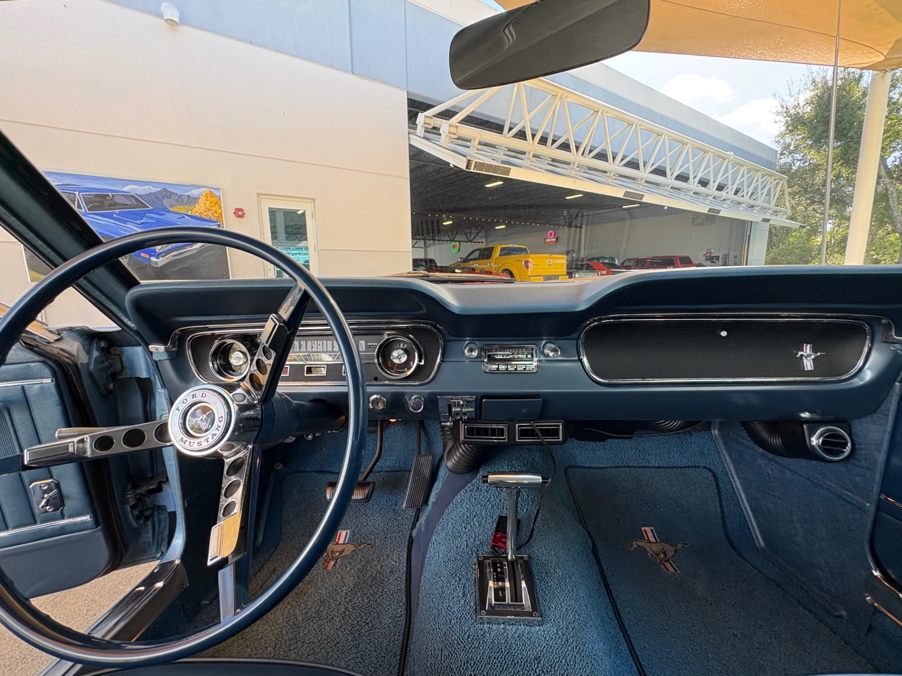 Vehicle photo 39