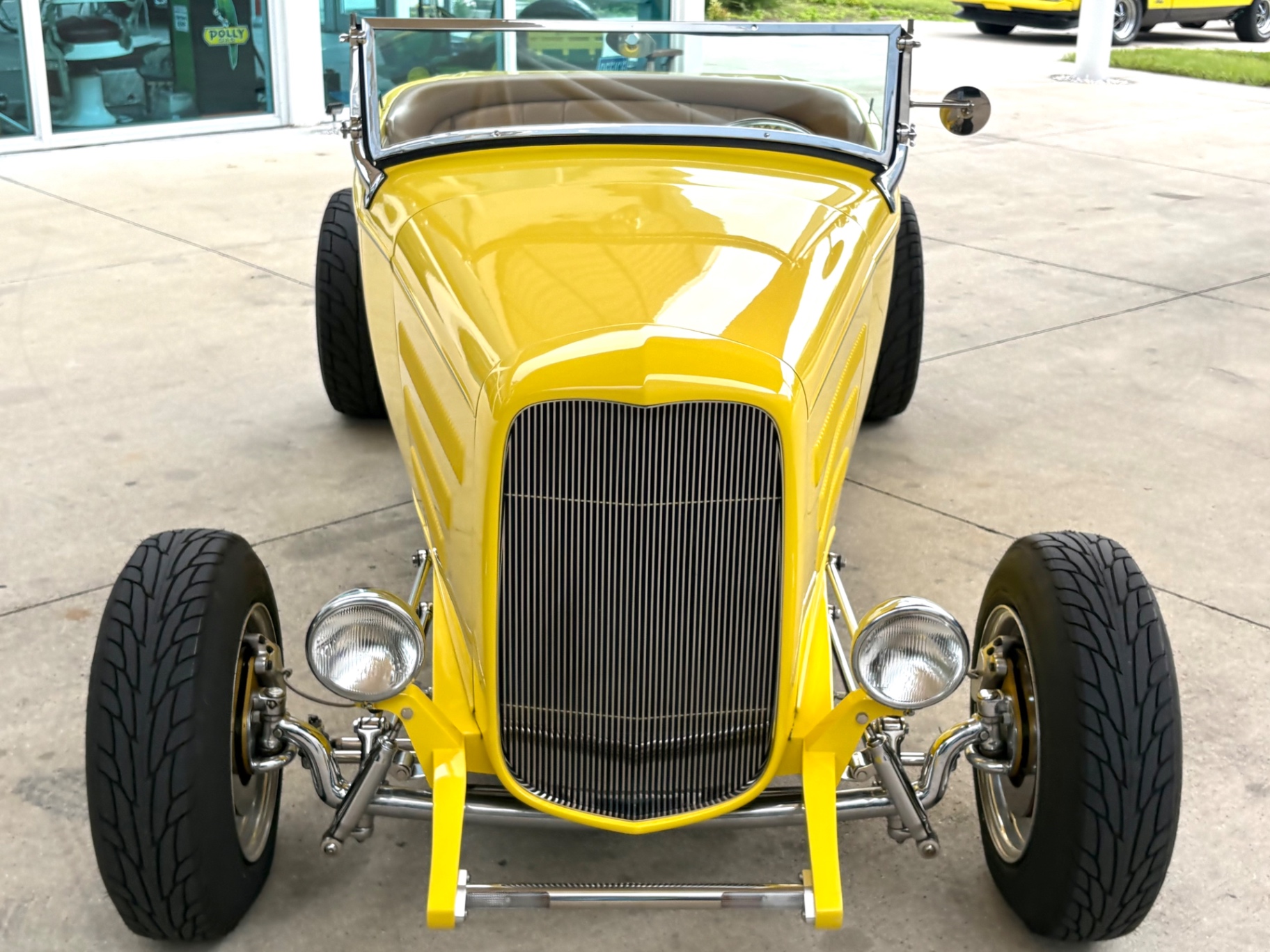 Vehicle photo 3
