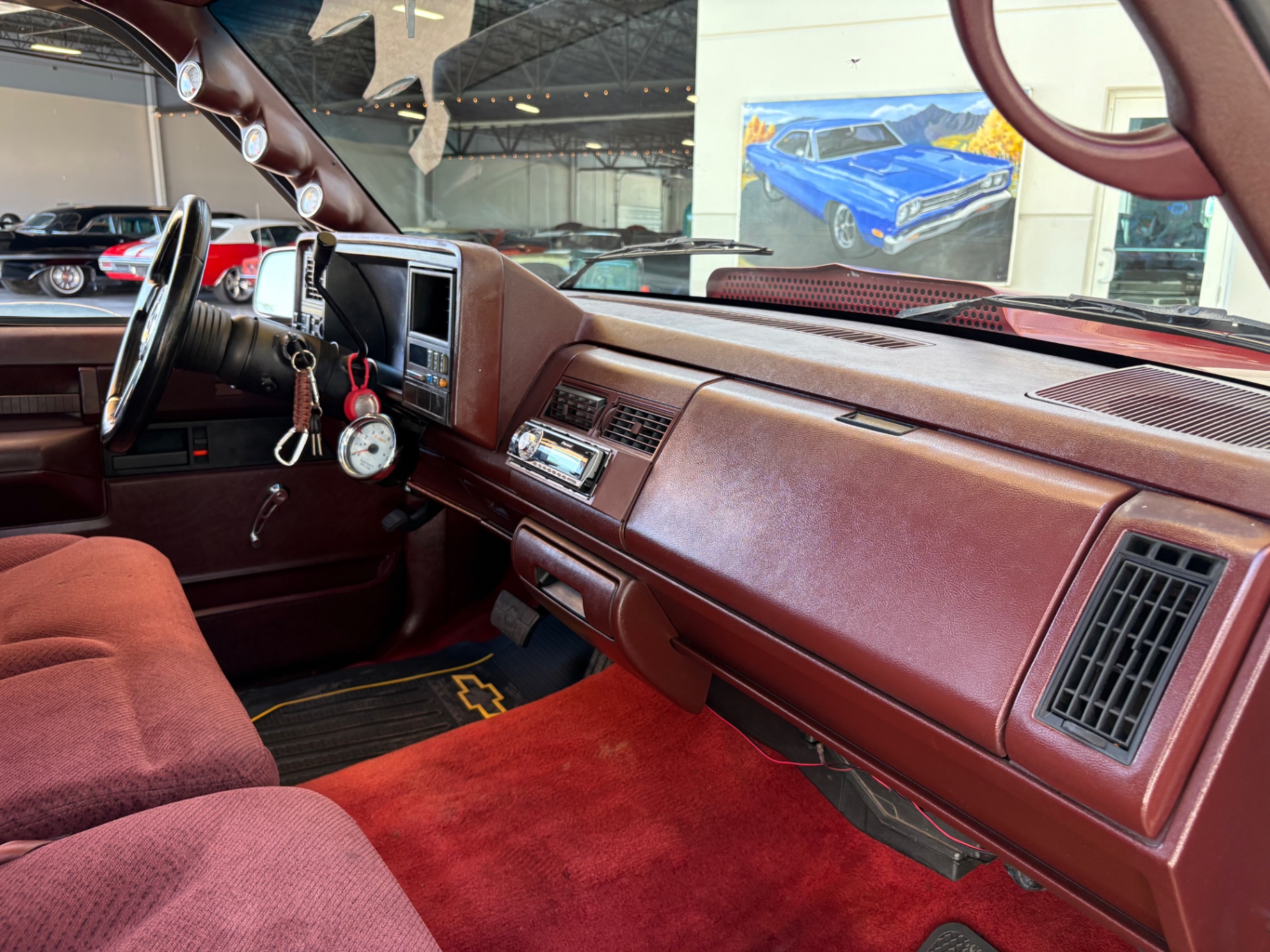 Vehicle photo 33