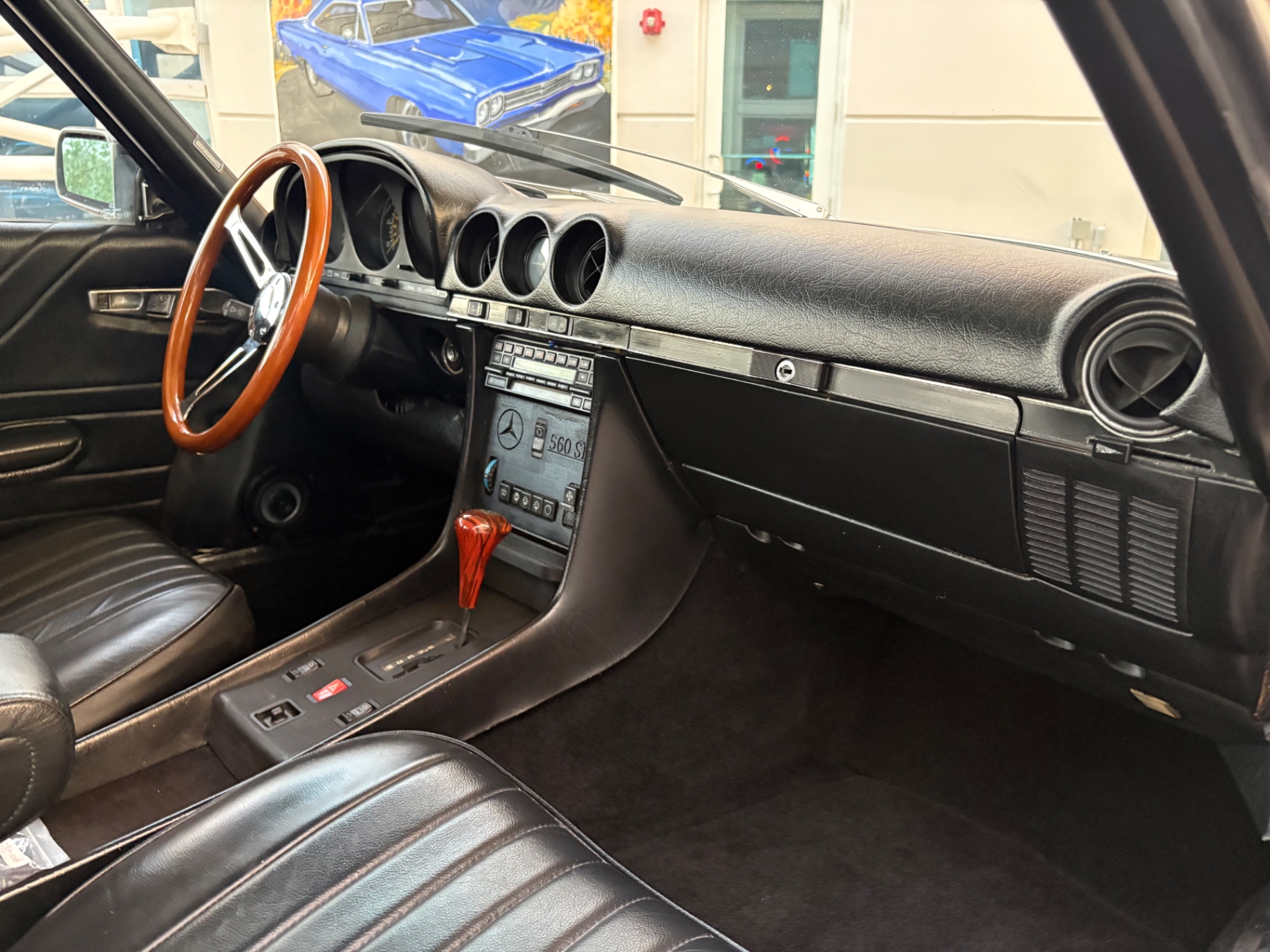 Vehicle photo 37