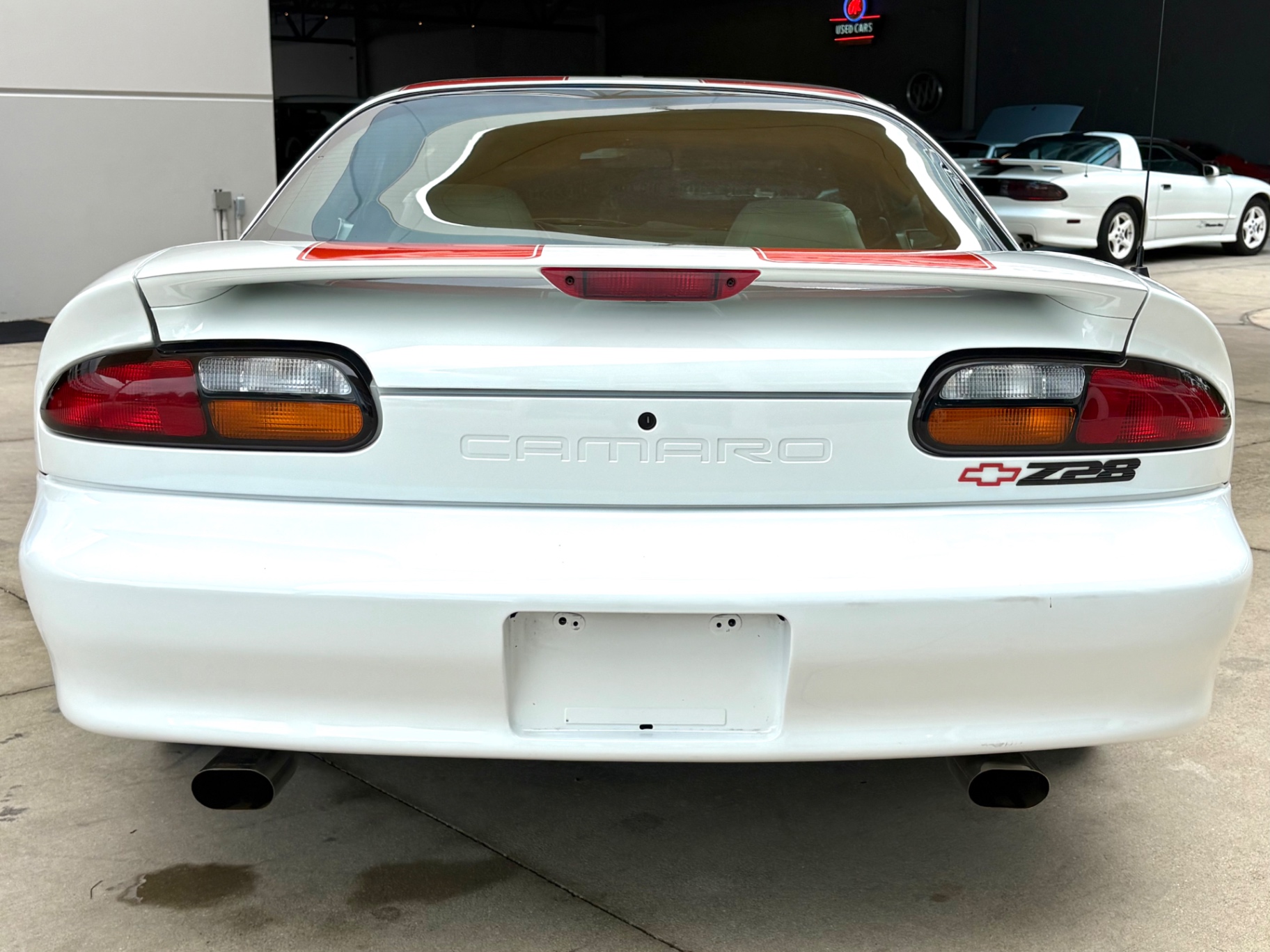 Vehicle photo 7