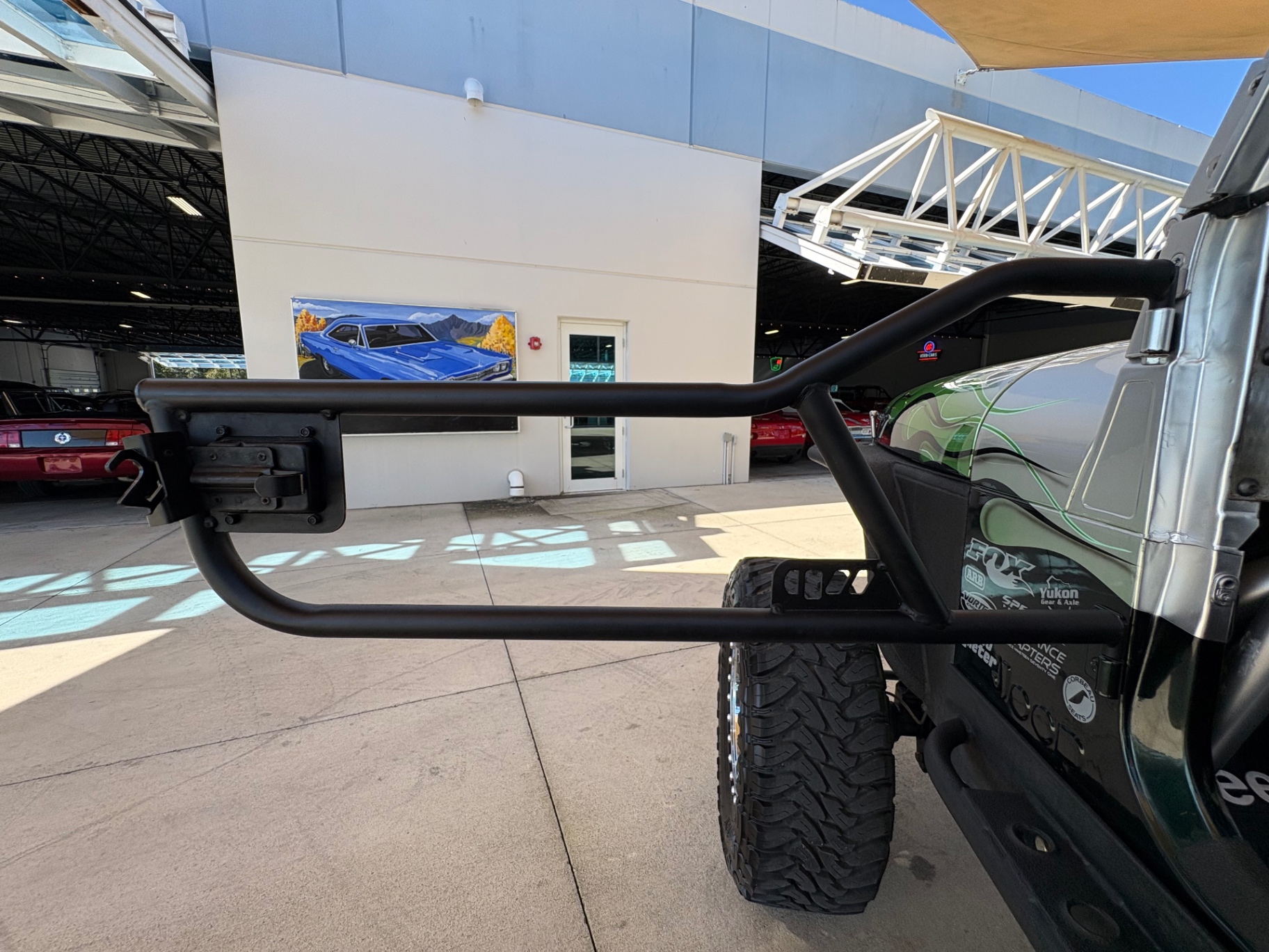 Vehicle photo 30