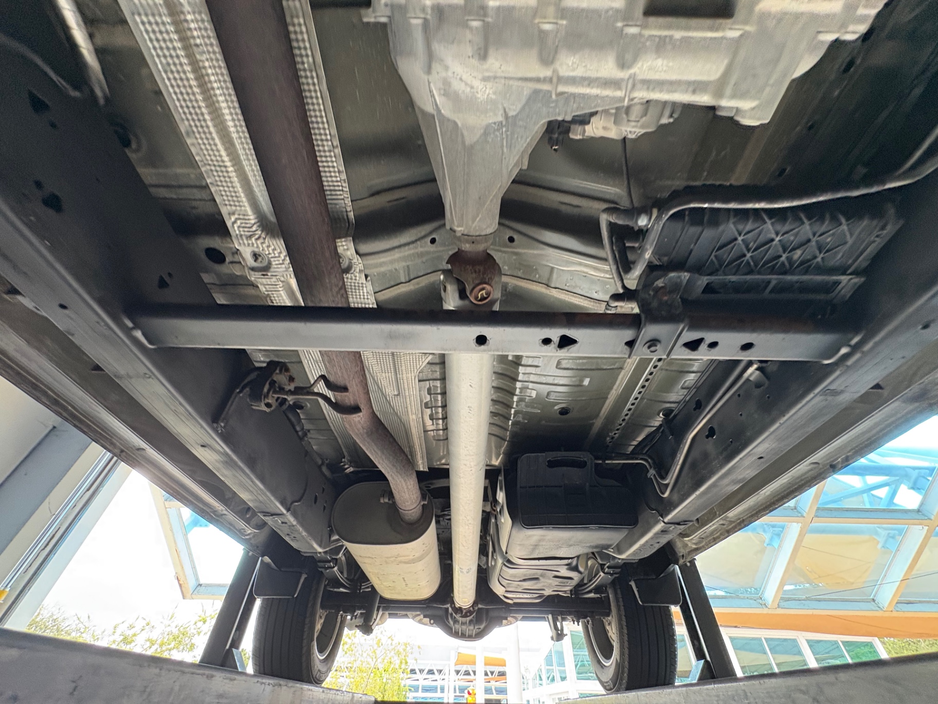 Vehicle photo 57