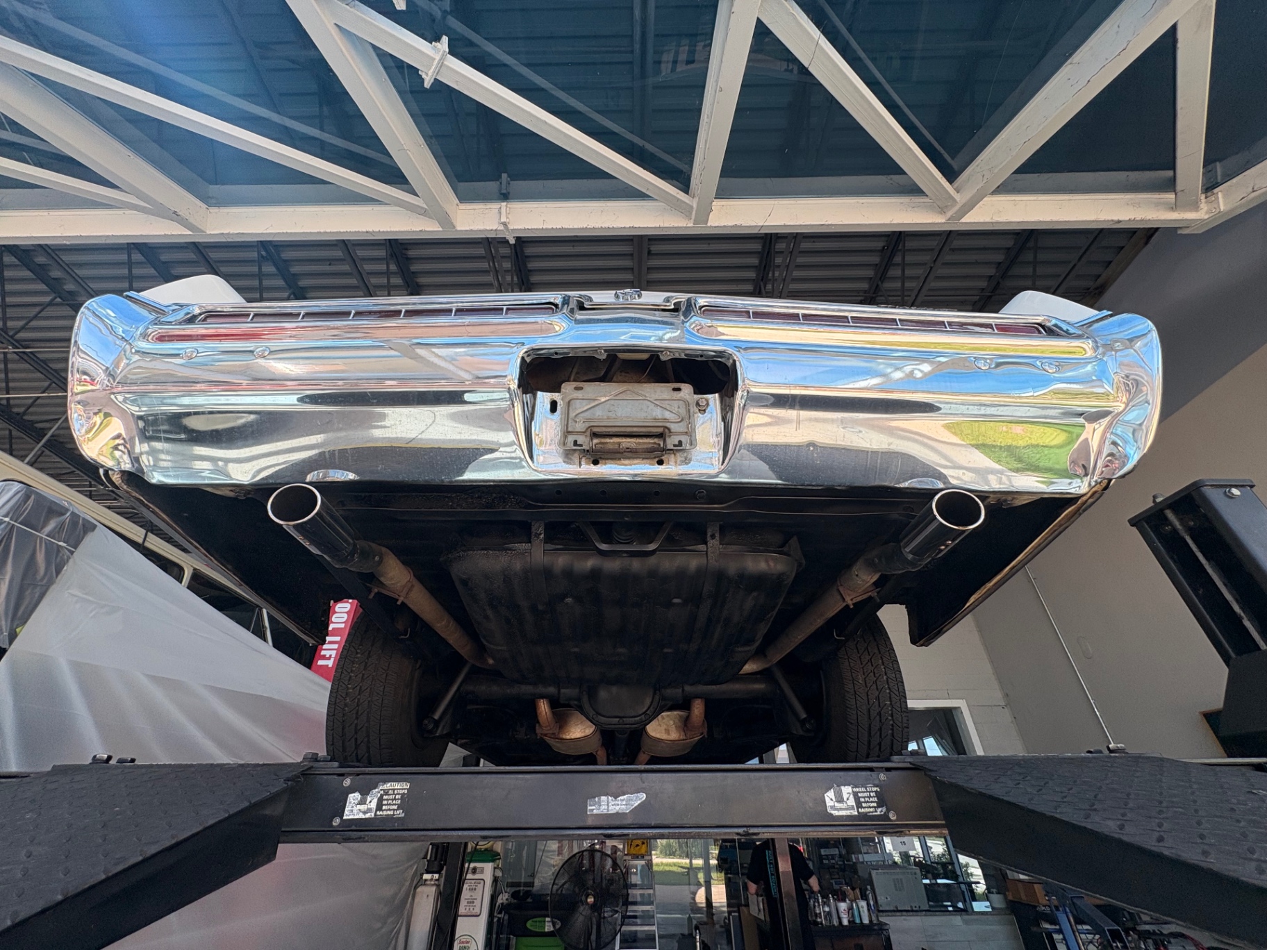 Vehicle photo 45