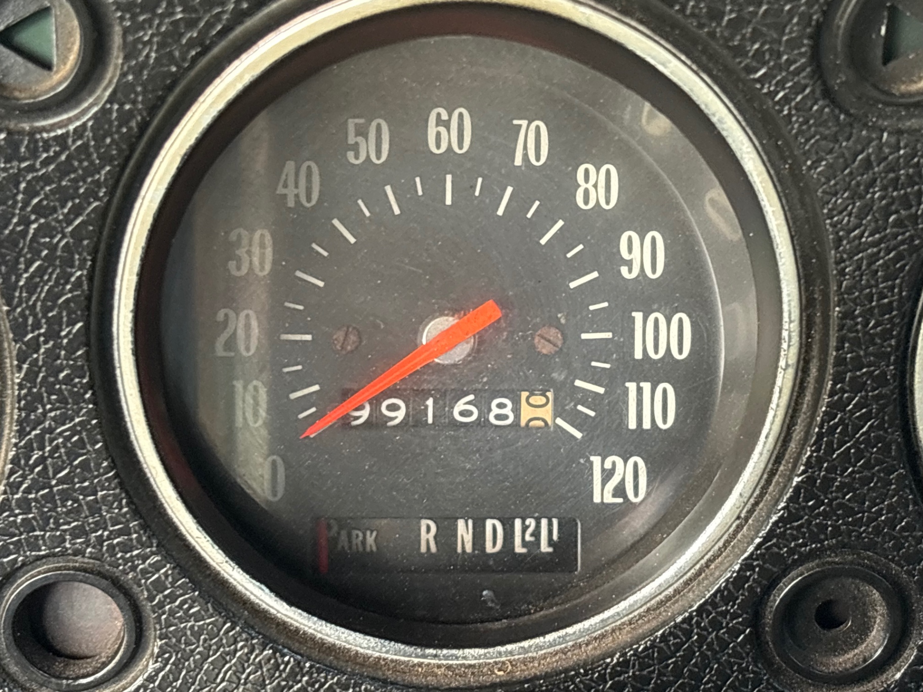Vehicle photo 27