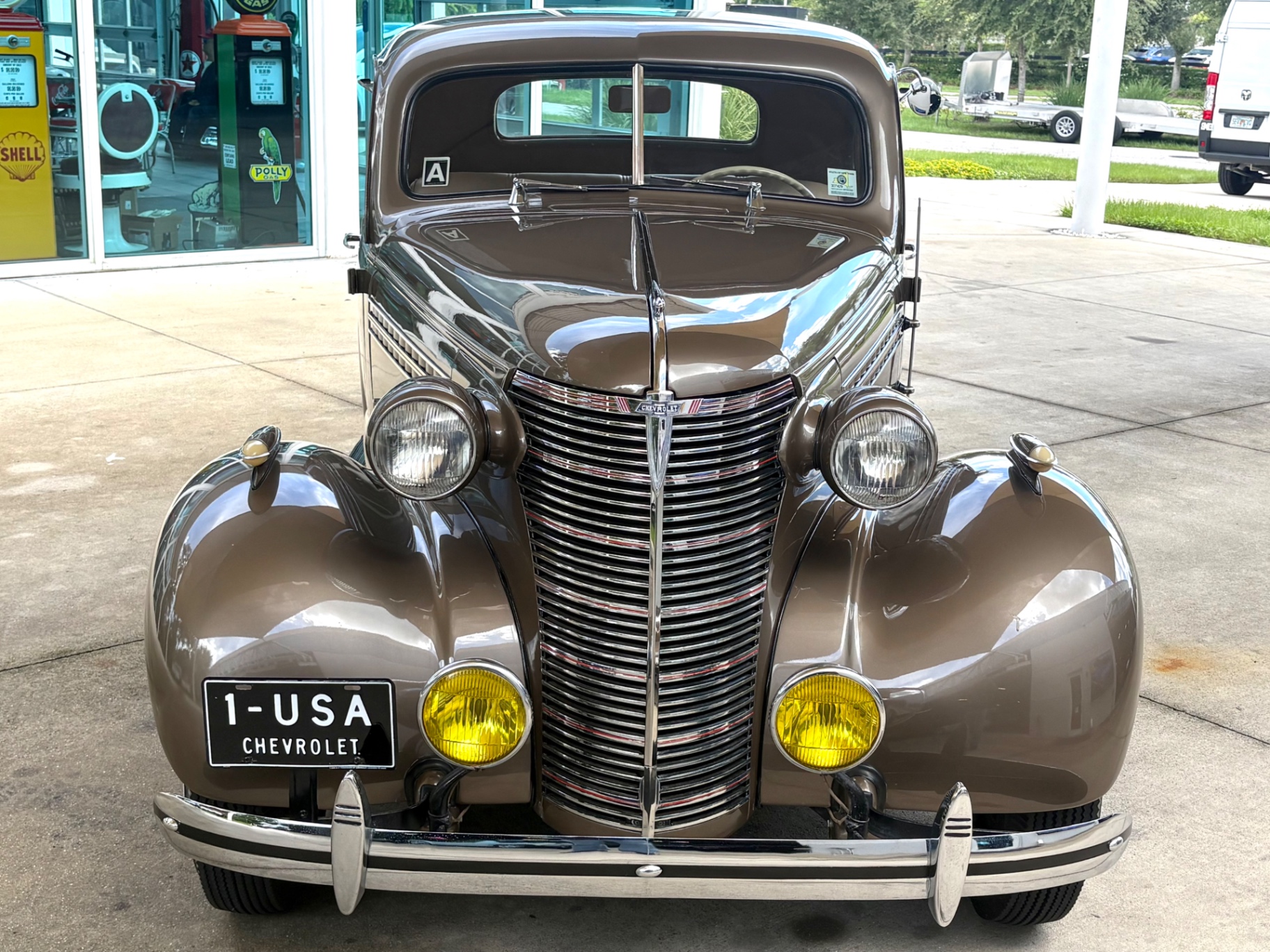 Vehicle photo 3