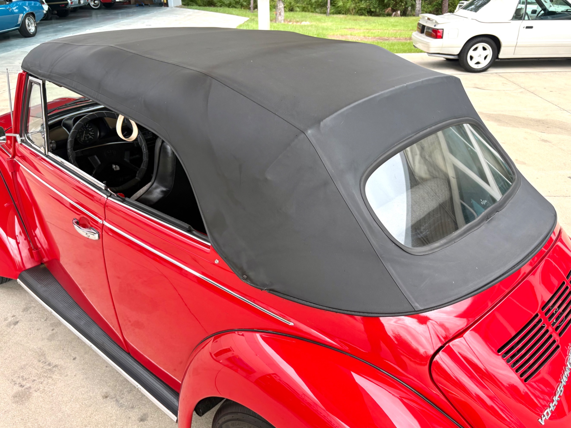 Vehicle photo 25