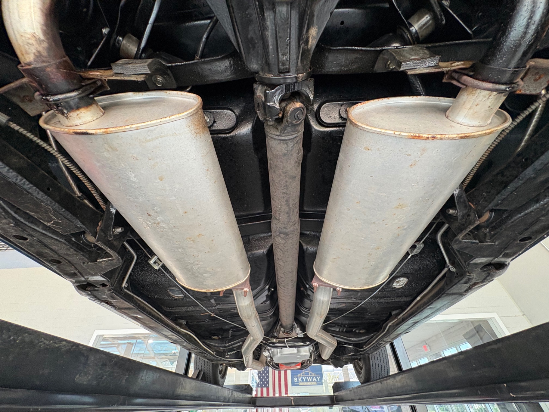 Vehicle photo 50