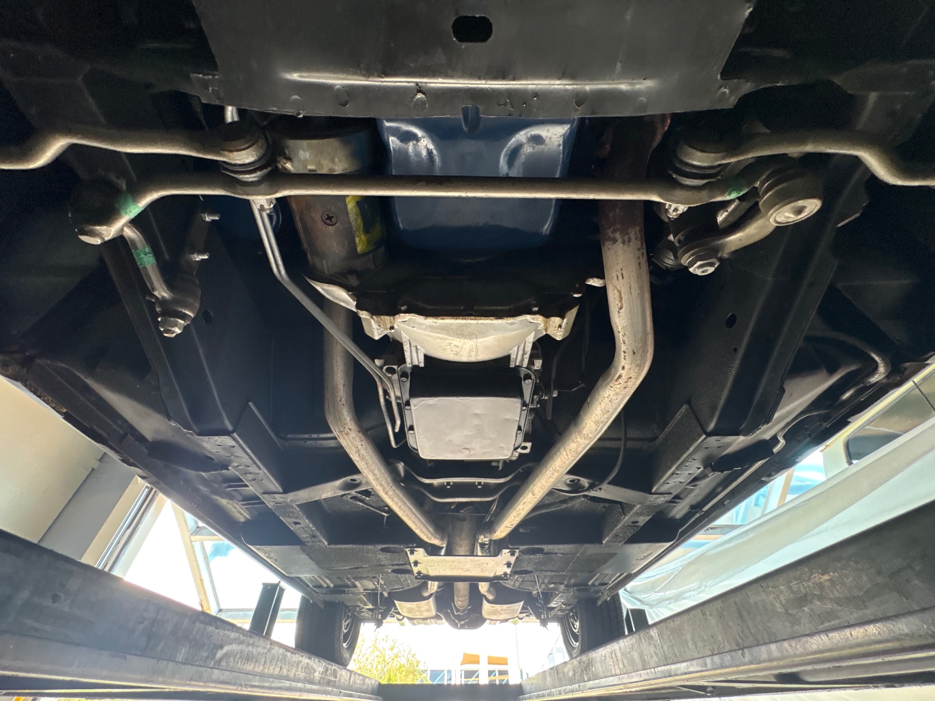 Vehicle photo 59