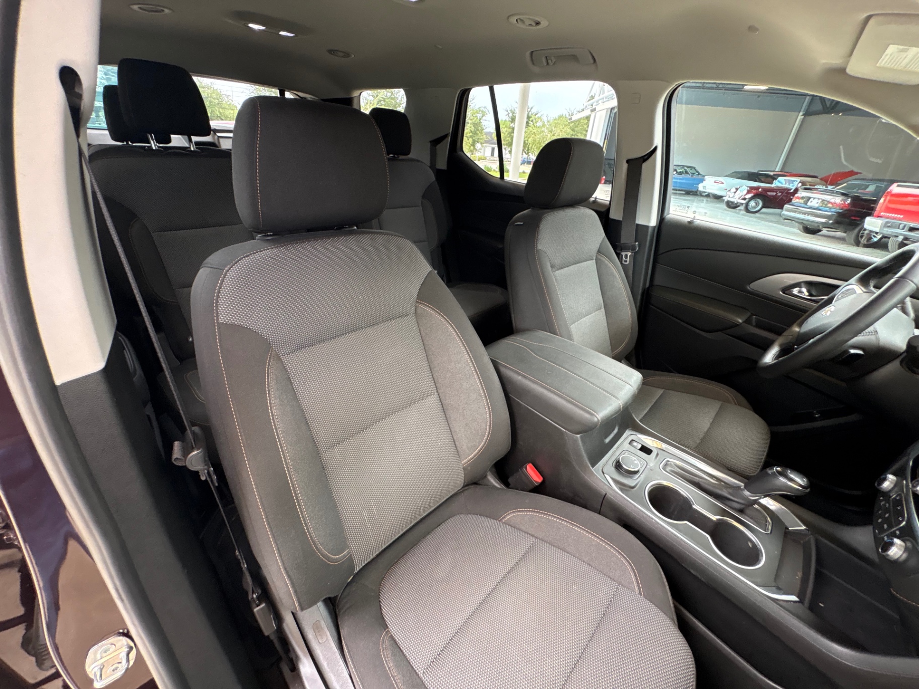 Vehicle photo 47