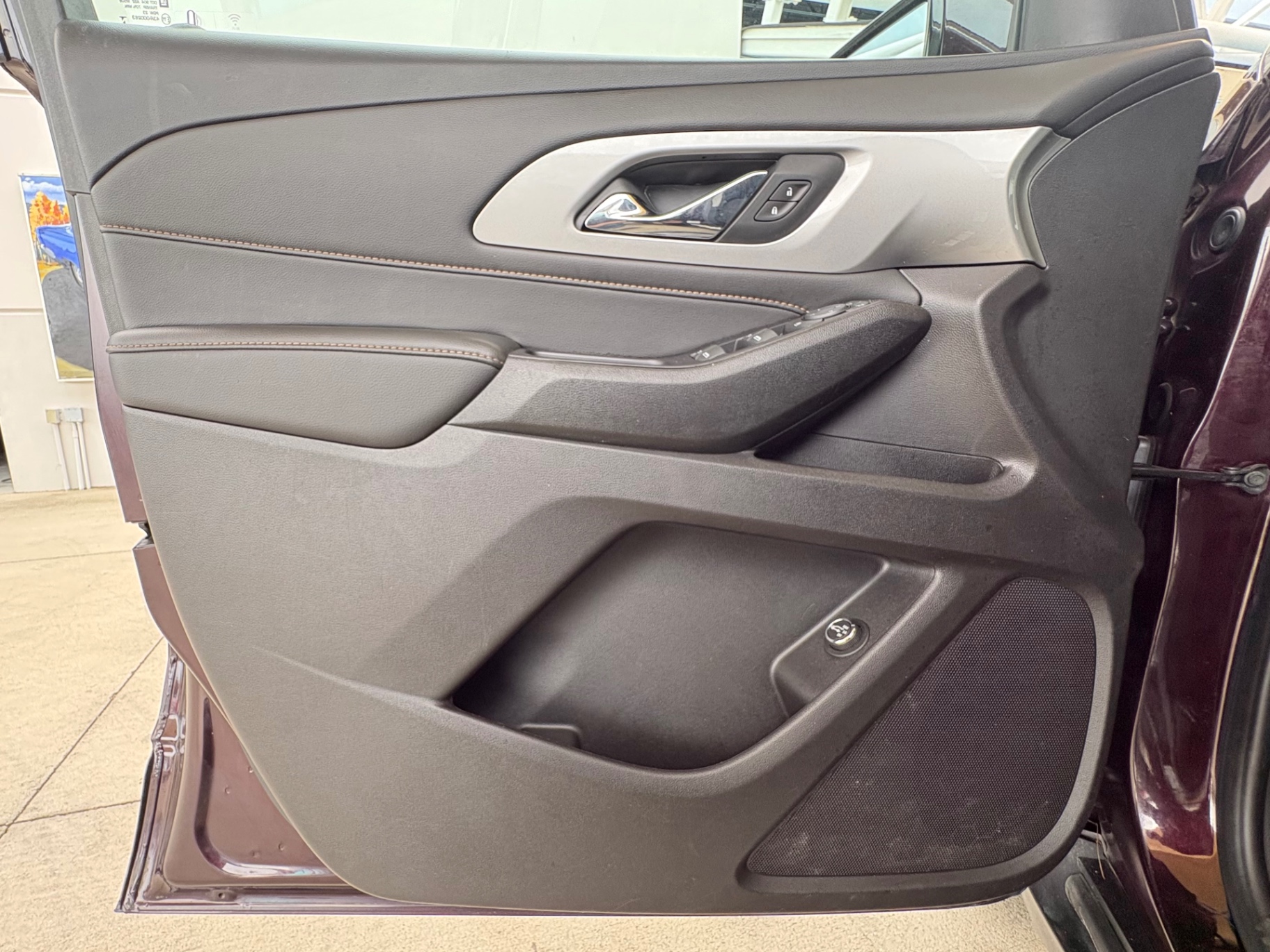 Vehicle photo 30