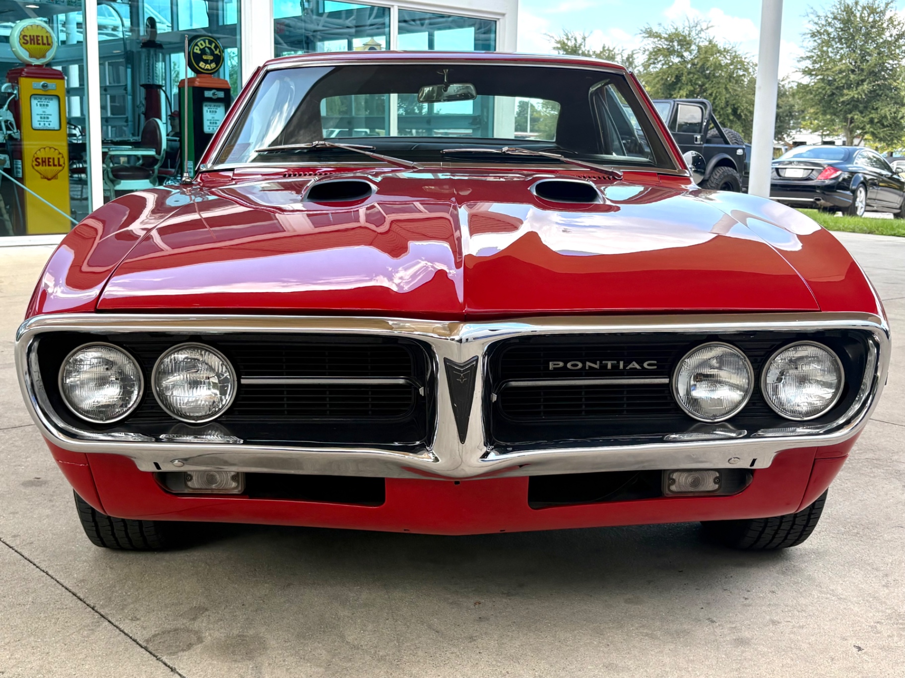Vehicle photo 2