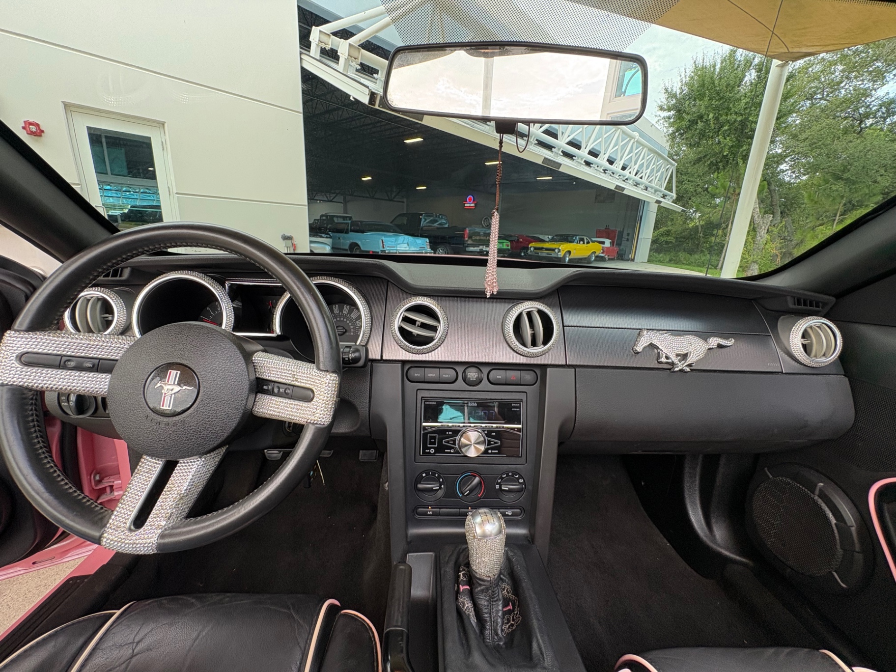 Vehicle photo 42