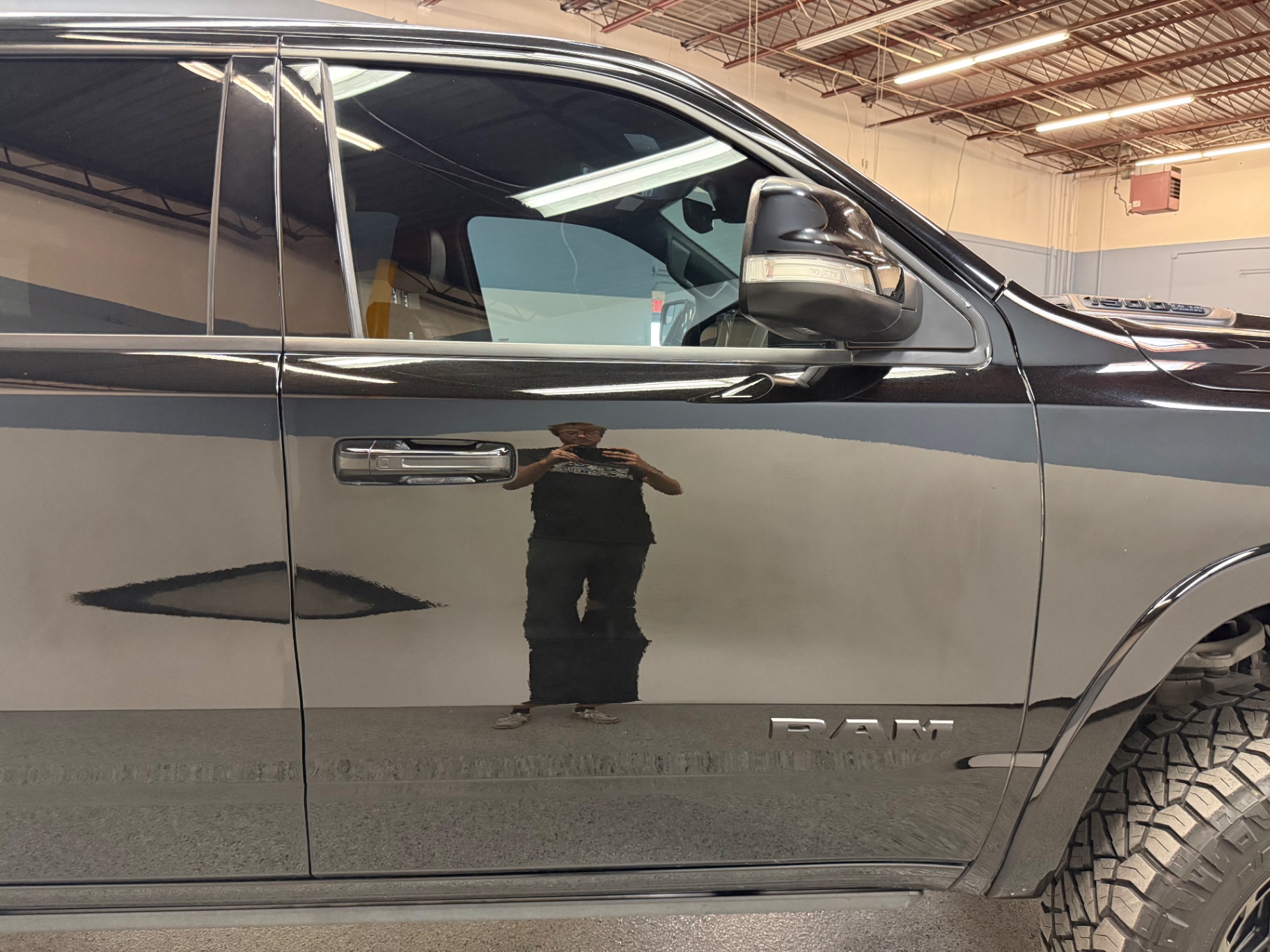 Vehicle photo 22