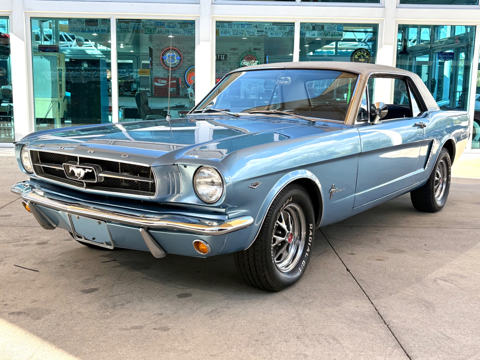 Vehicle photo 11