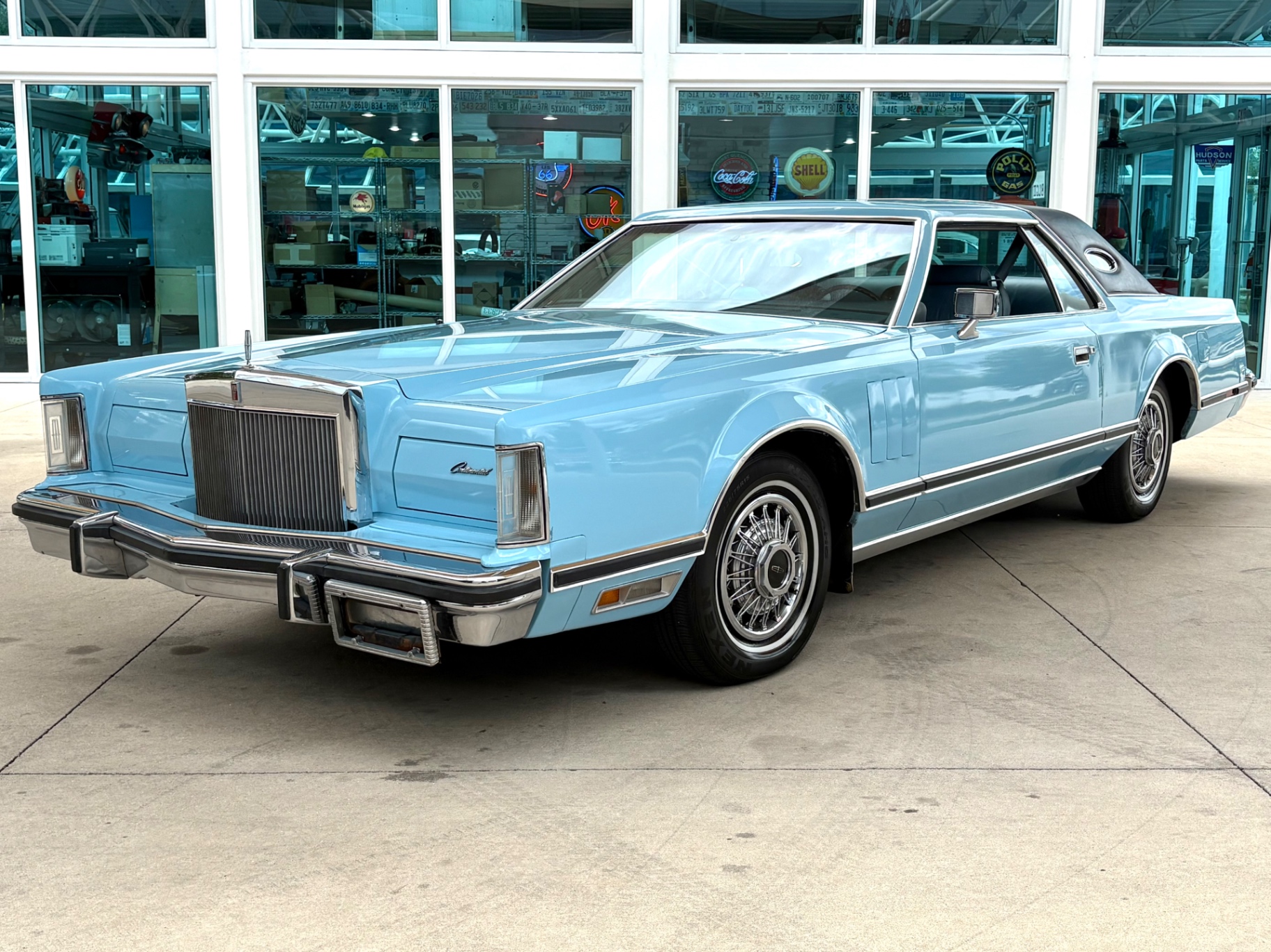 Vehicle photo 1
